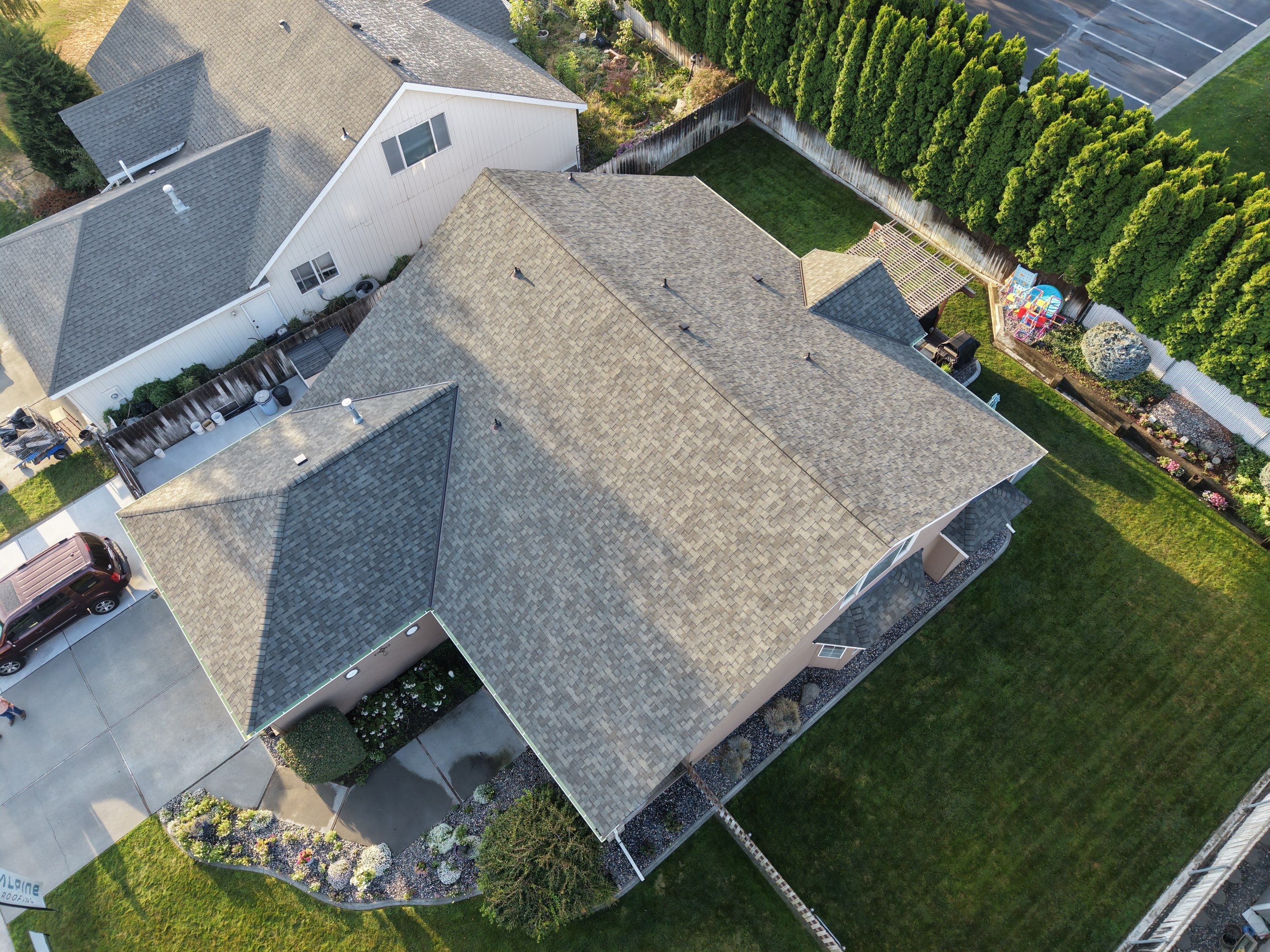 Full Residential Roof Replacement With Architectural Shingles in Kennewick by Alpine Roofing