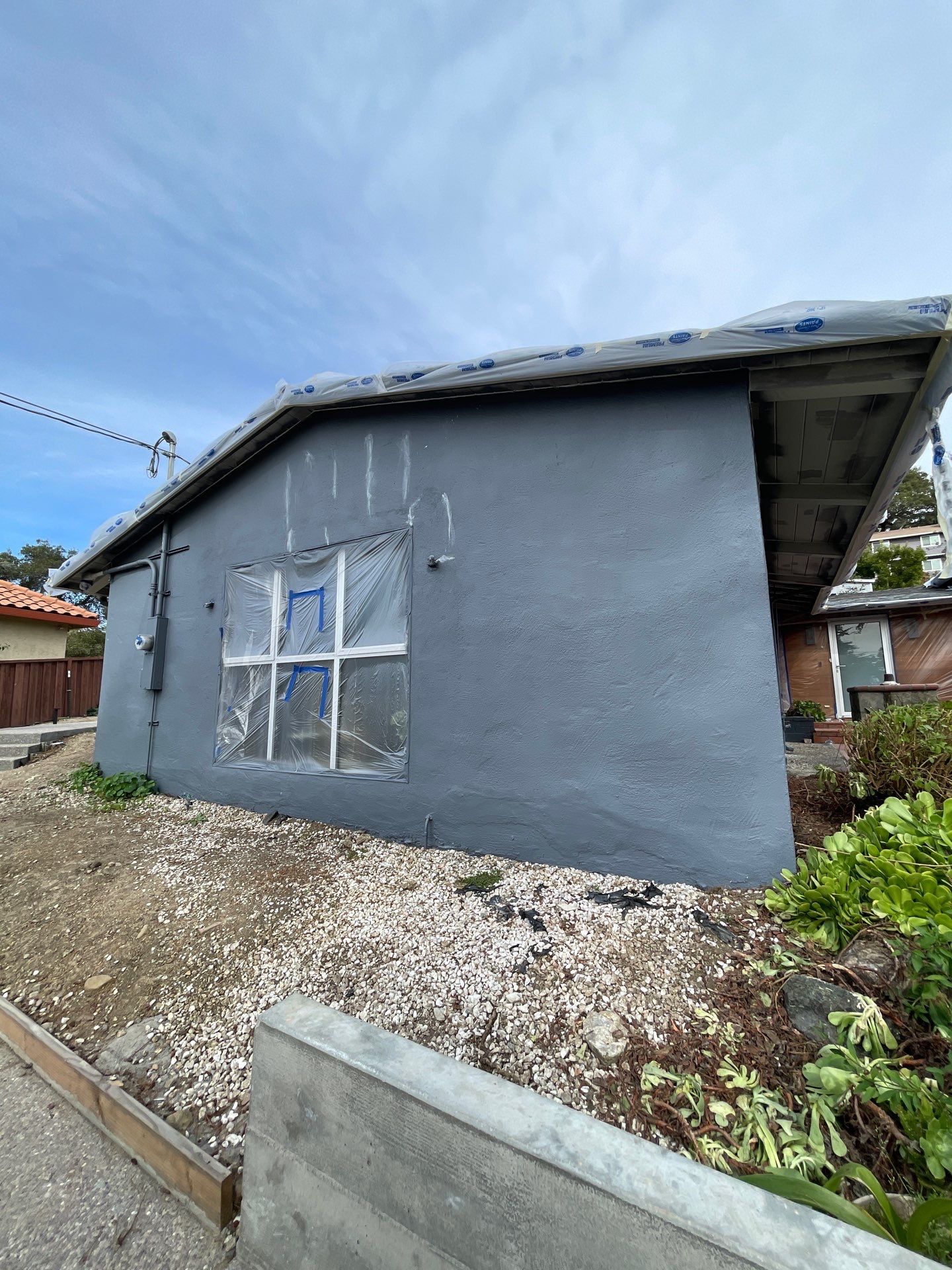 modern painting Exterior modern painting by Herrera’s Bay Area Painting inc.