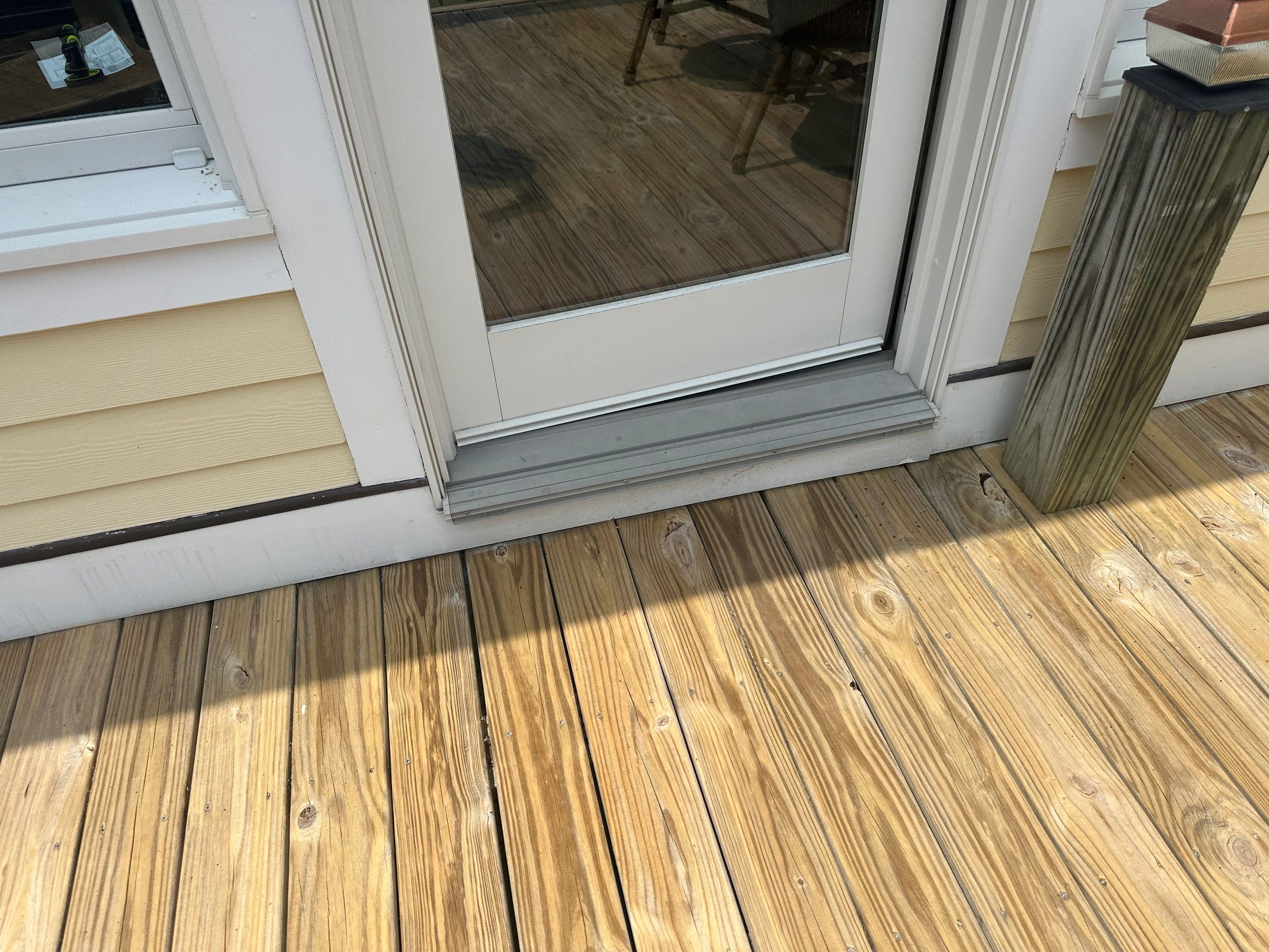 Wood Deck using Wood Sealant by DuraSeal
