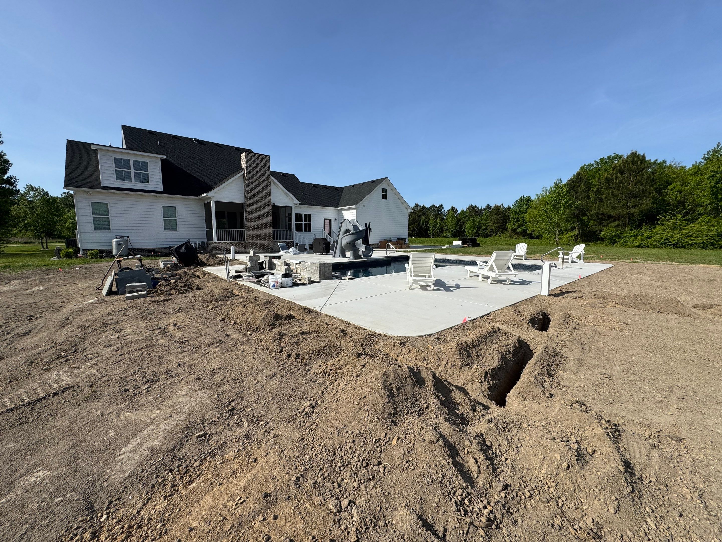 Sleek & Secure by Tidewater Fence