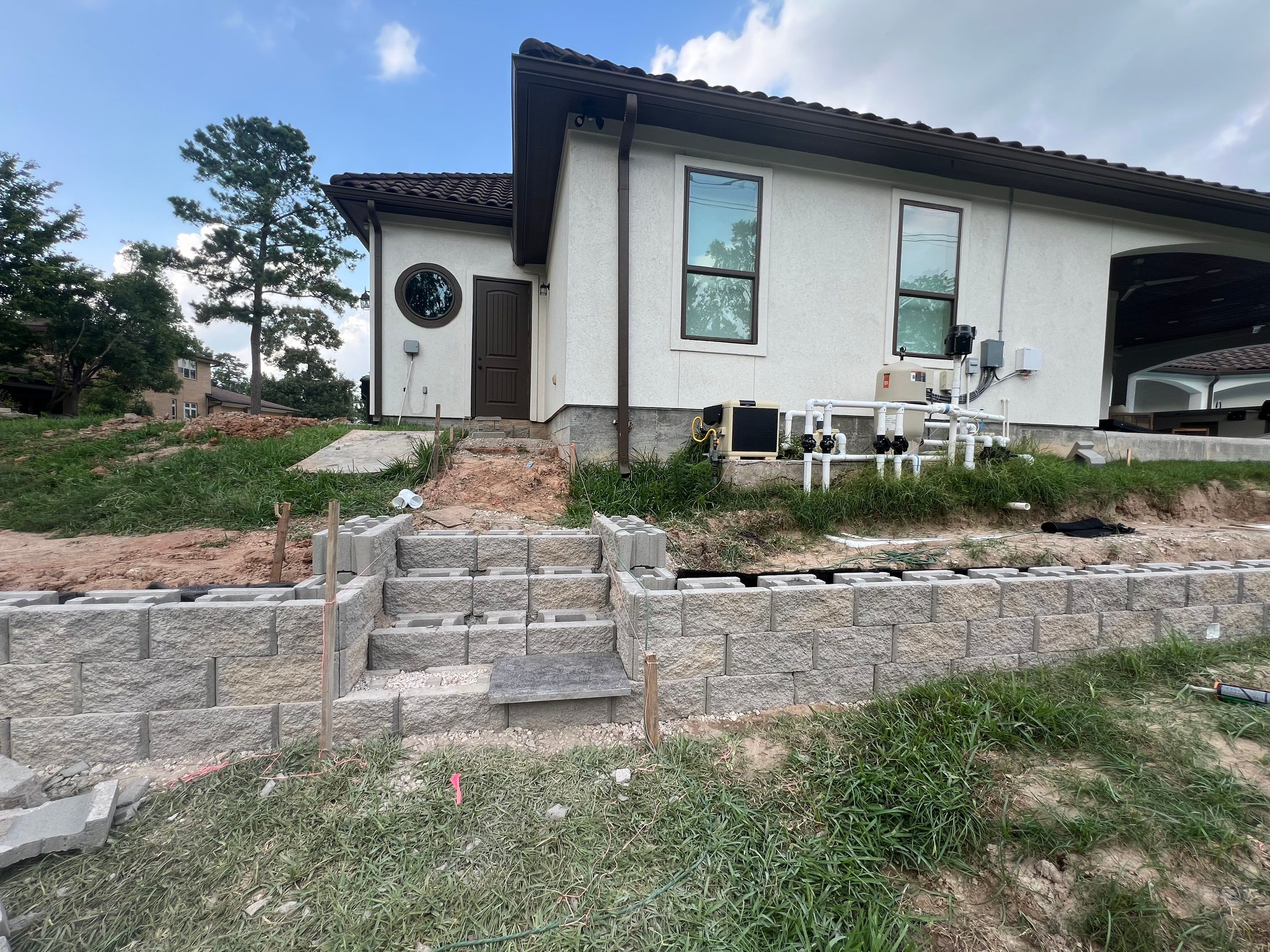 🏡 Duane’s Complete Retainer Wall & Hardscape Walkway by Texas Urban Elements
