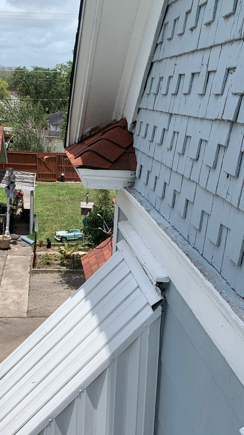 Sinton ShowStopper by Bayfront Roofing and Construction