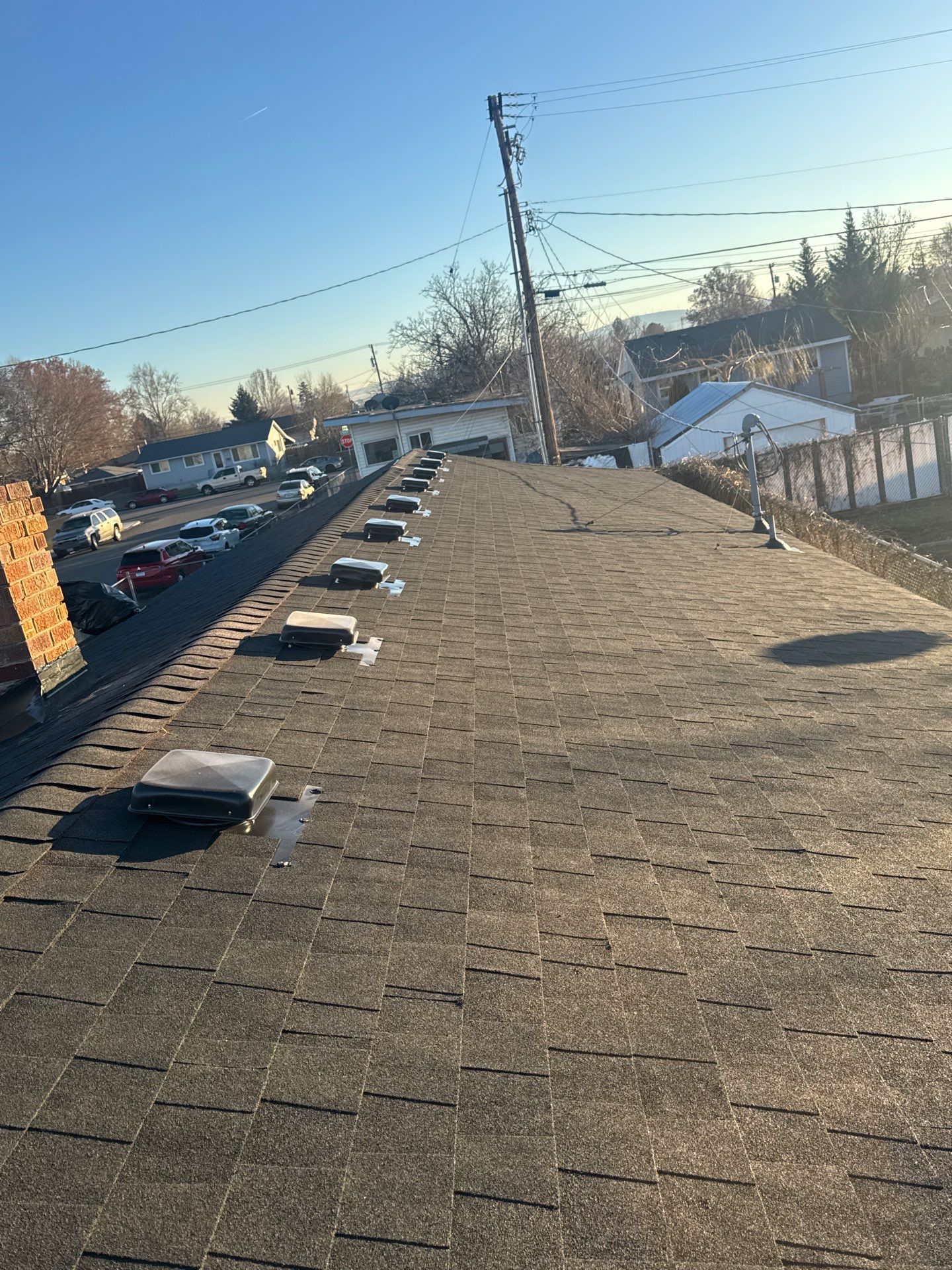 New CertainTeed Landmark Cinder Black roof installed on N 7th Ave, Pasco, WA by Alpine Roofing