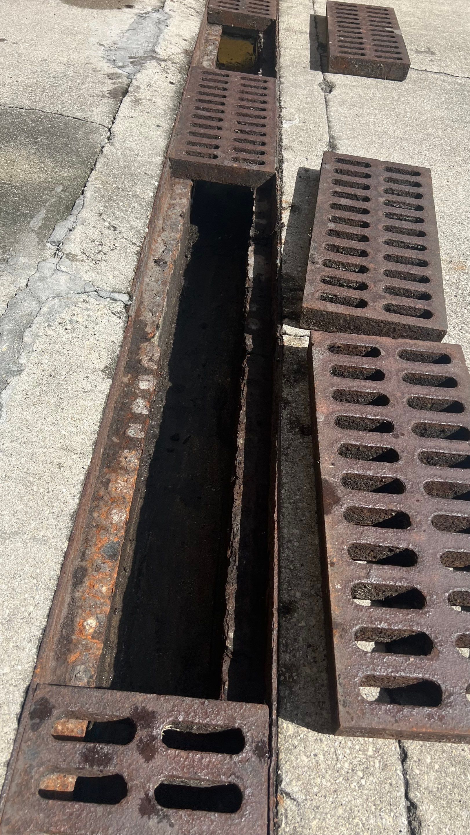 Marco Island Condo Stormwater System Maintenance and Standing Water Removal by APS Power & Water