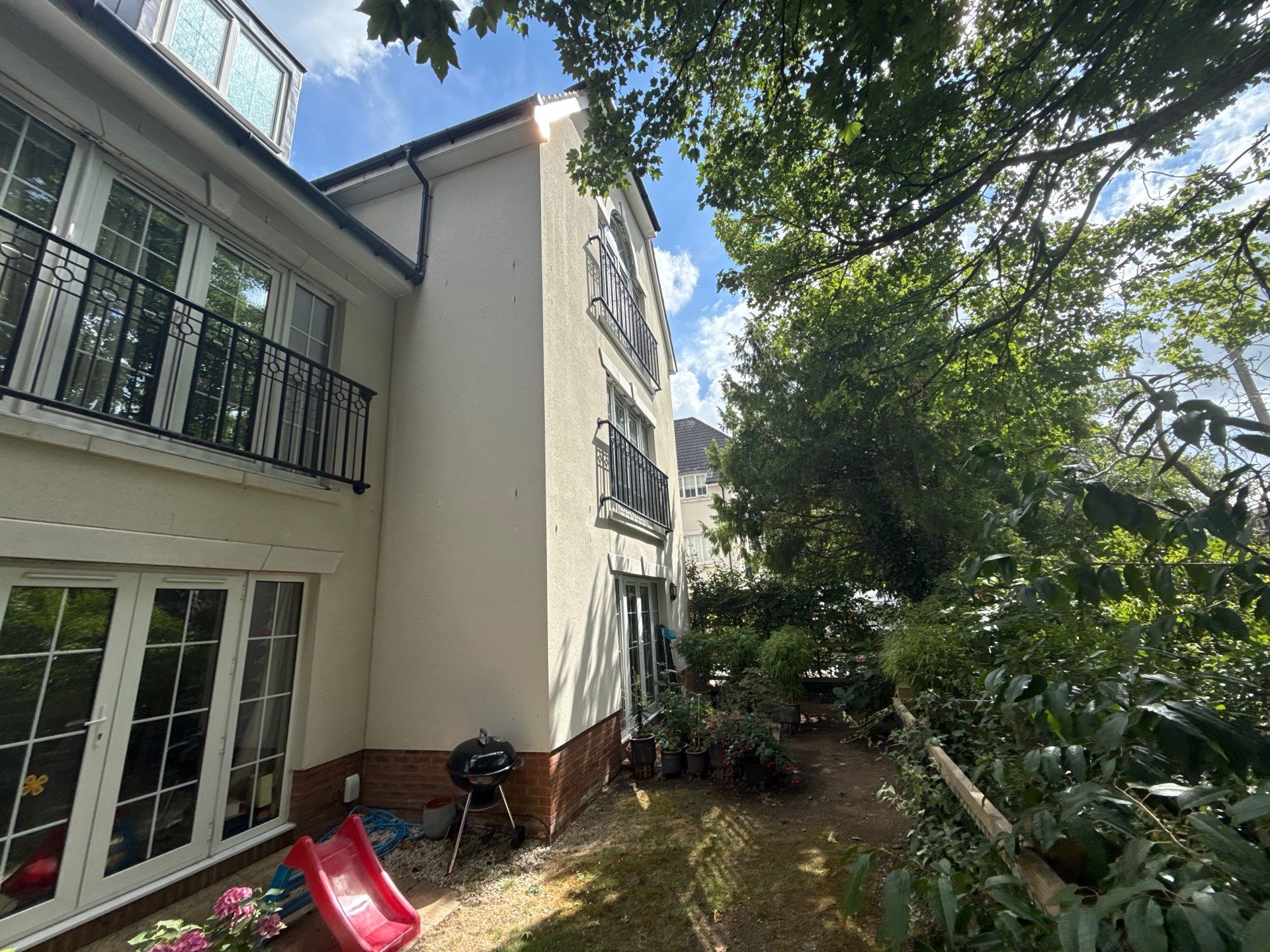Render Clean by Ges Exterior Cleaning ltd