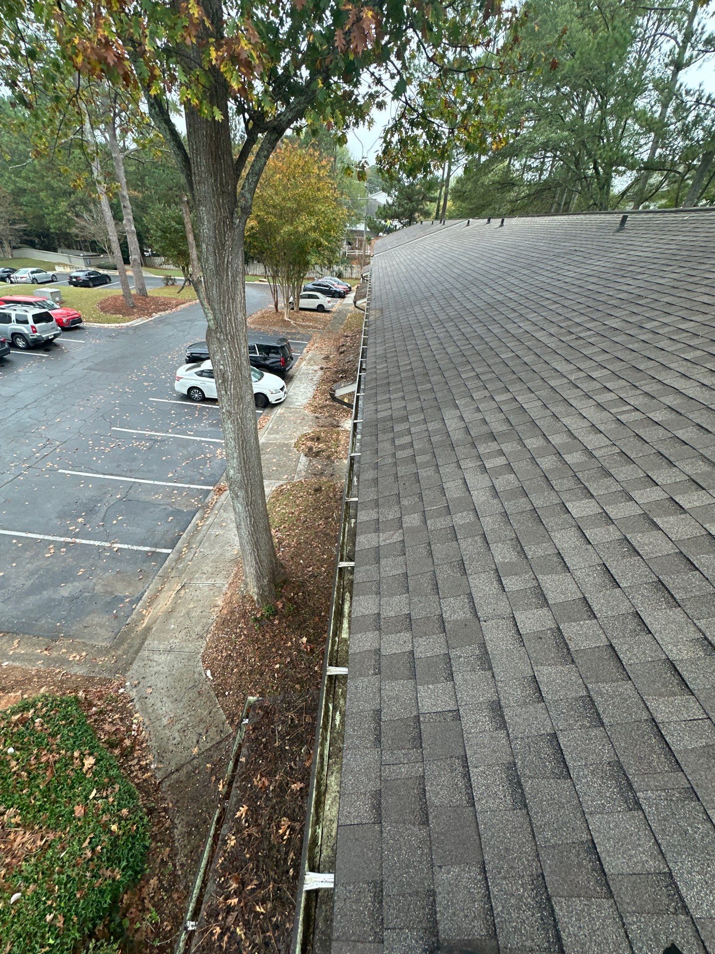 Commercial gutter cleaning Marietta & Kennesaw, GA	 after photo with clean gutters