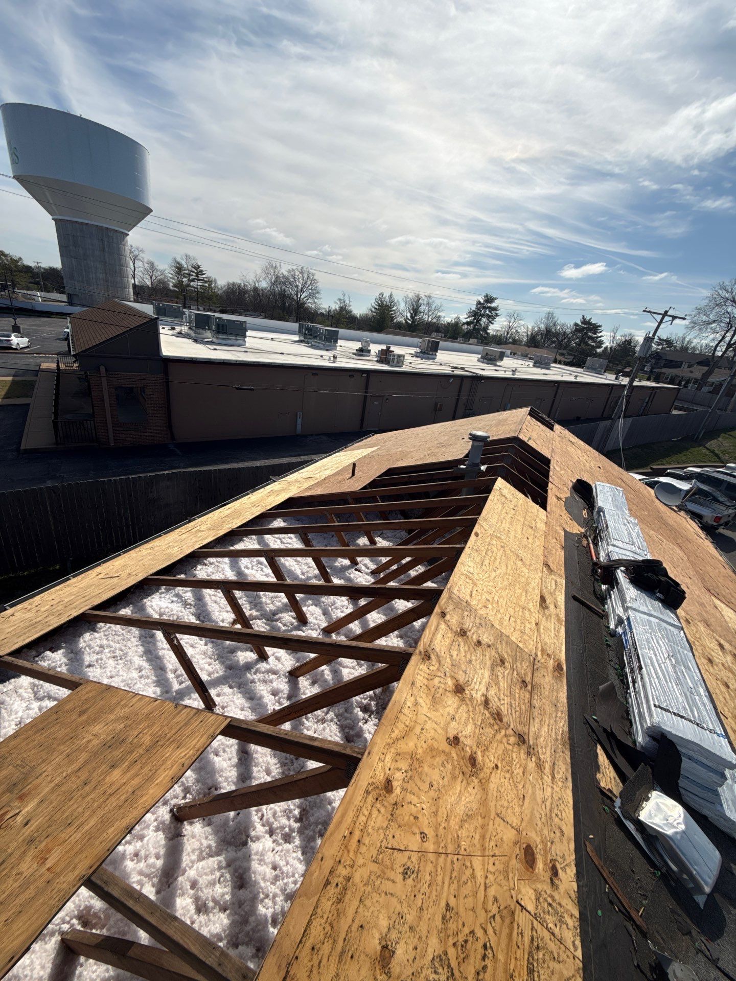 Multi-Unit Roof Replacement and Decking Repair in St. Louis by Acute Roofing And Exteriors 