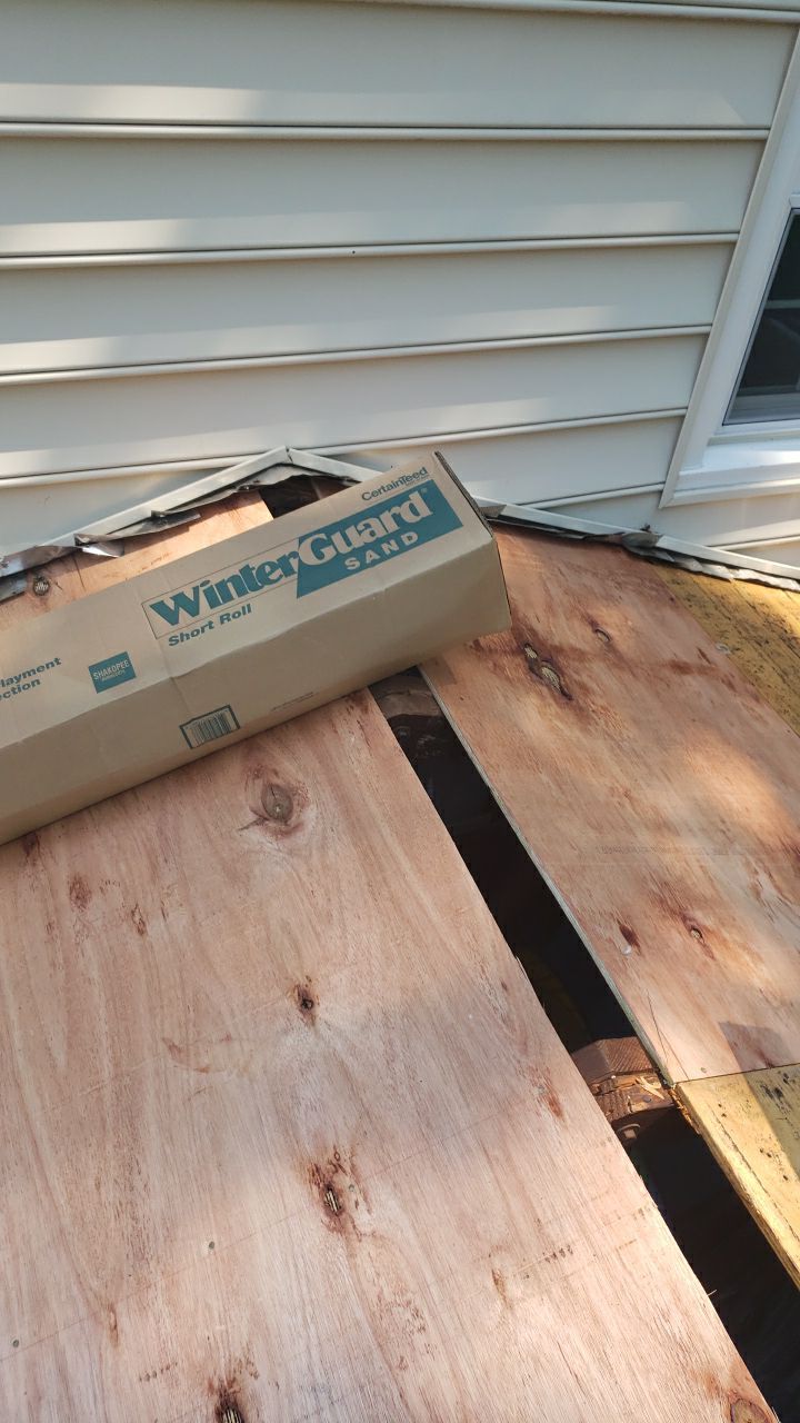 Springfield CertainTeed Landmark Weathered Wood Roof Installation by RM Banning, Inc.