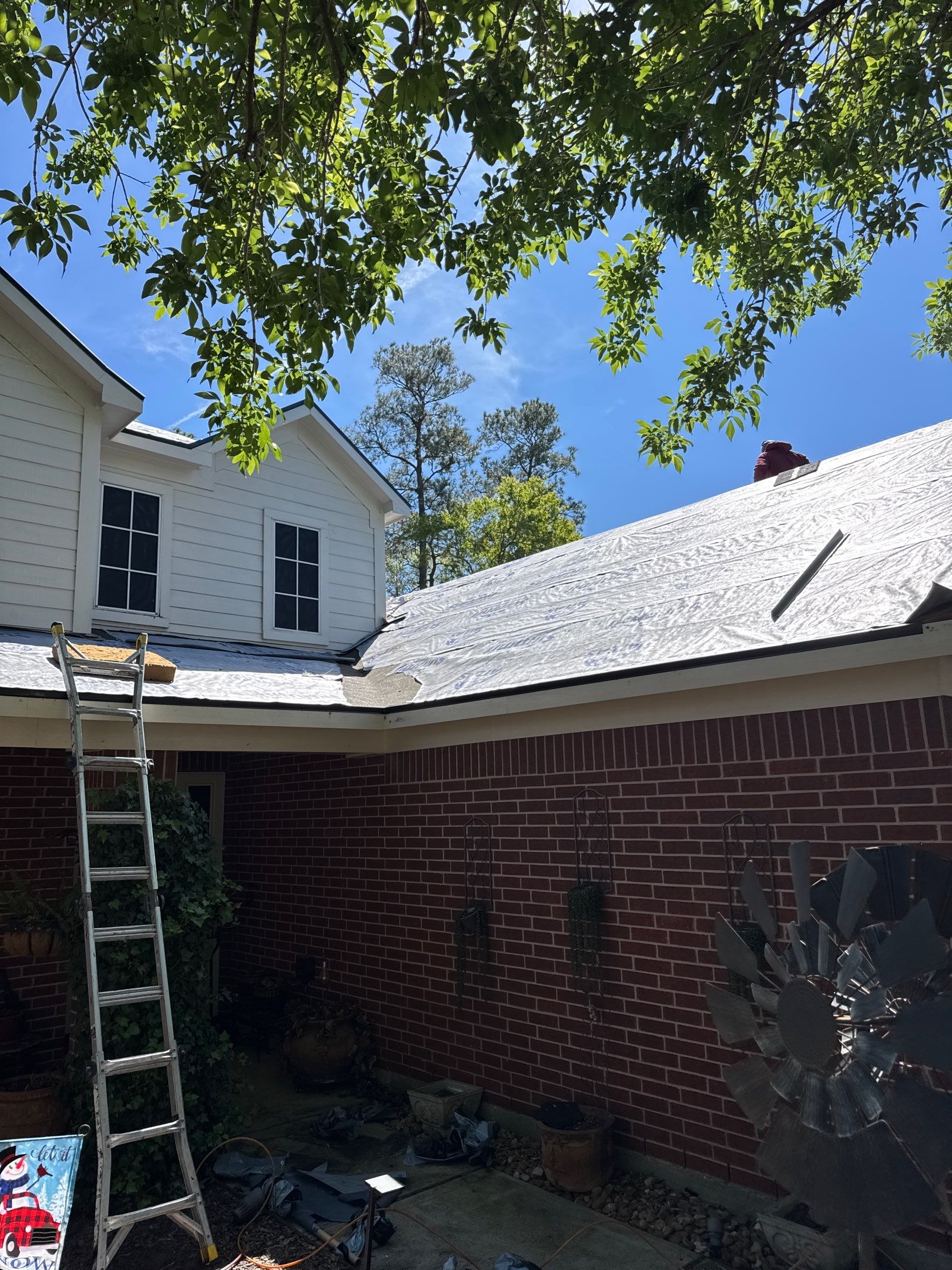 Kingwood Roof Installation using Atlas Pinnacle Pristine by Modern BYLT Roofing & Construction