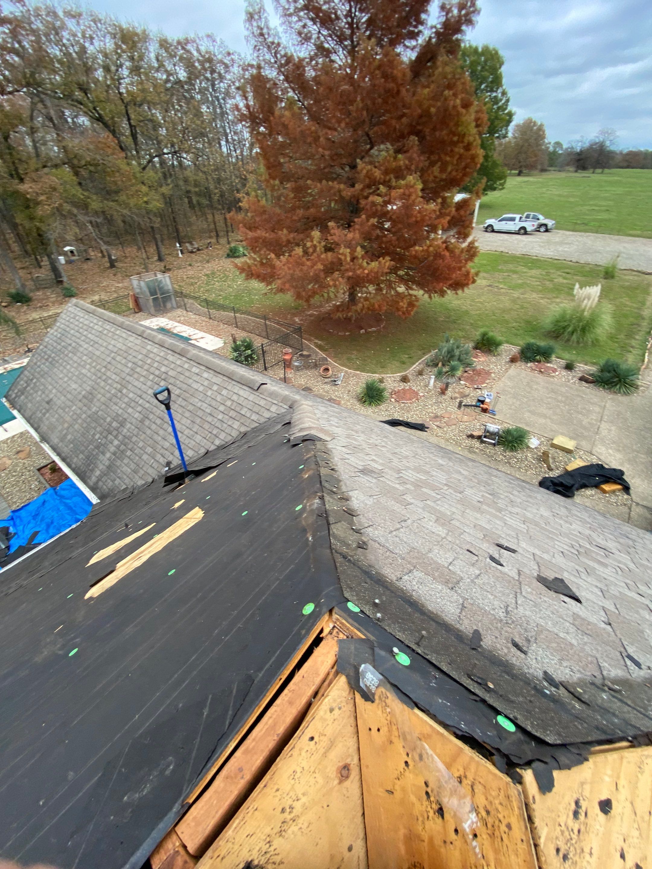 Residential Roofing Repair using Malarkey Vista: Weathered Wood by Hostetler Roofing