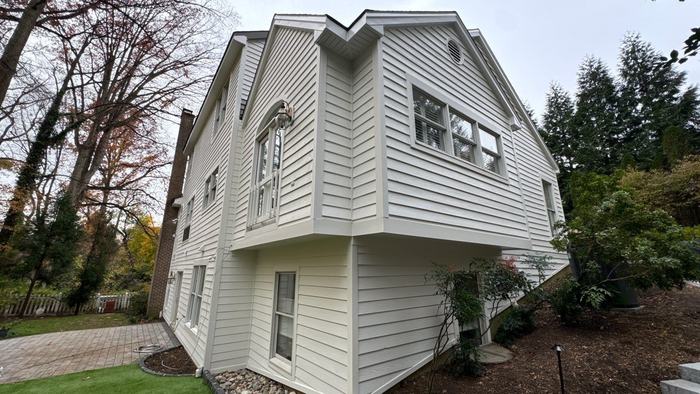 Arlington: Bevel Cedar Wood Siding Restoration by RM Banning, Inc.