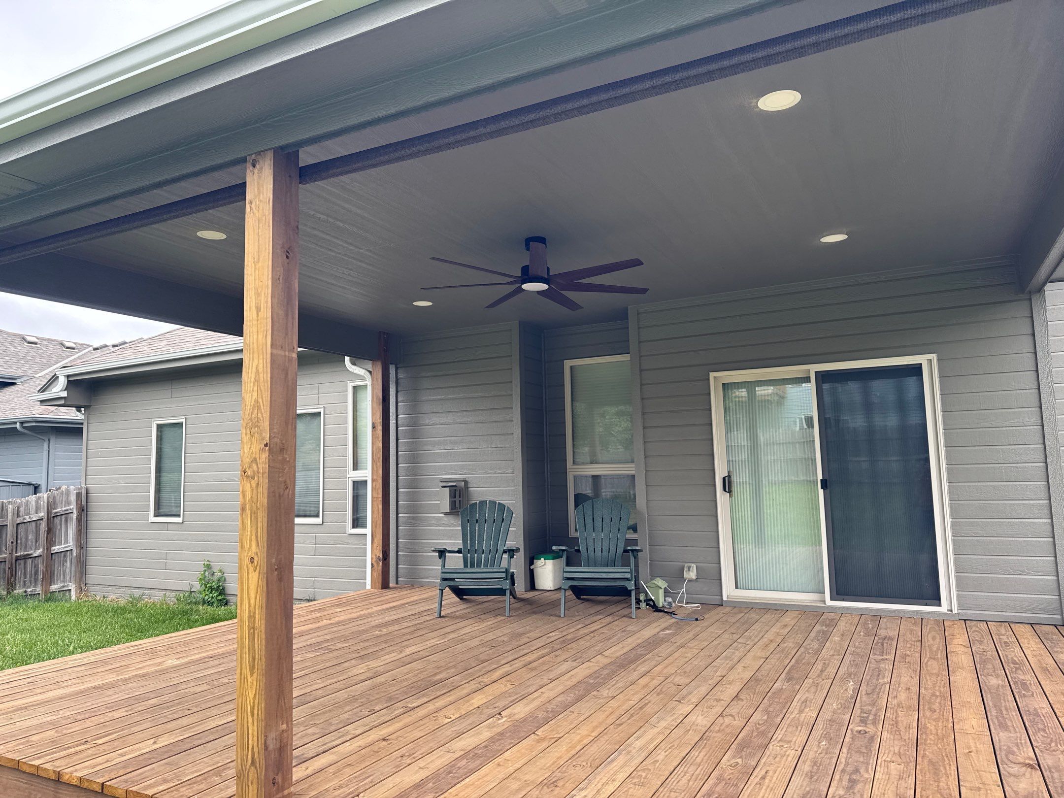 Covered deck  by EAGLE EYE ENTERPRISES
