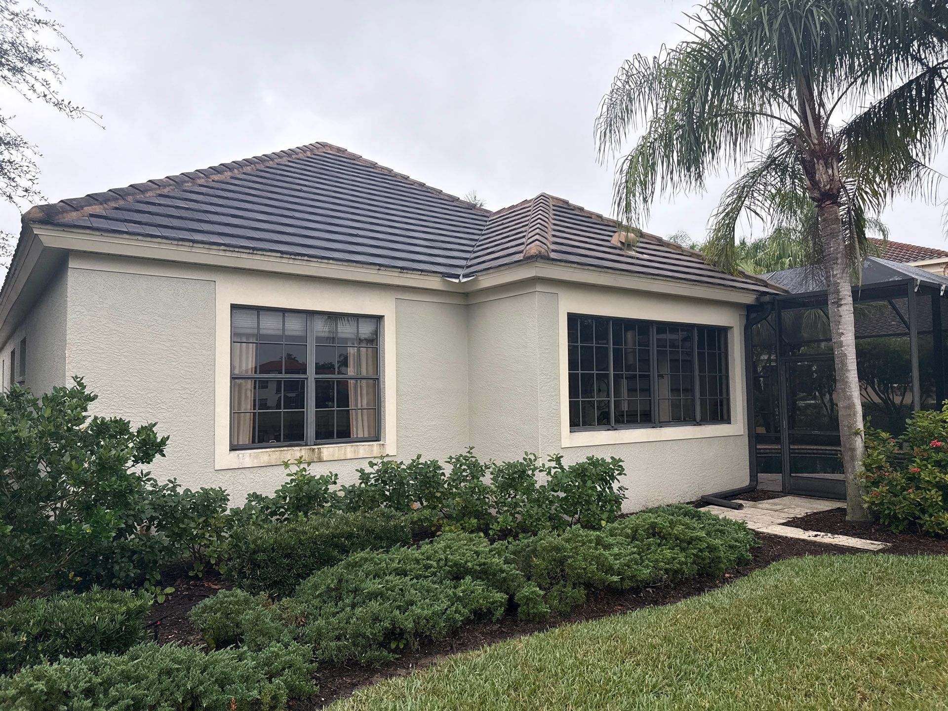 Tile Roof, Gutter & Pool Cage Cleaning – Lakewood Ranch Country Club, Lakewood Ranch, FL by Sunshine AquaWash