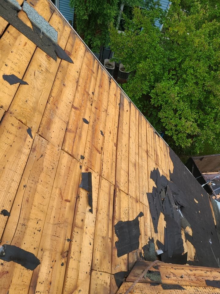 Arlington: CertainTeed Landmark Architectural Shingle in Georgetown Gray by RM Banning, Inc.