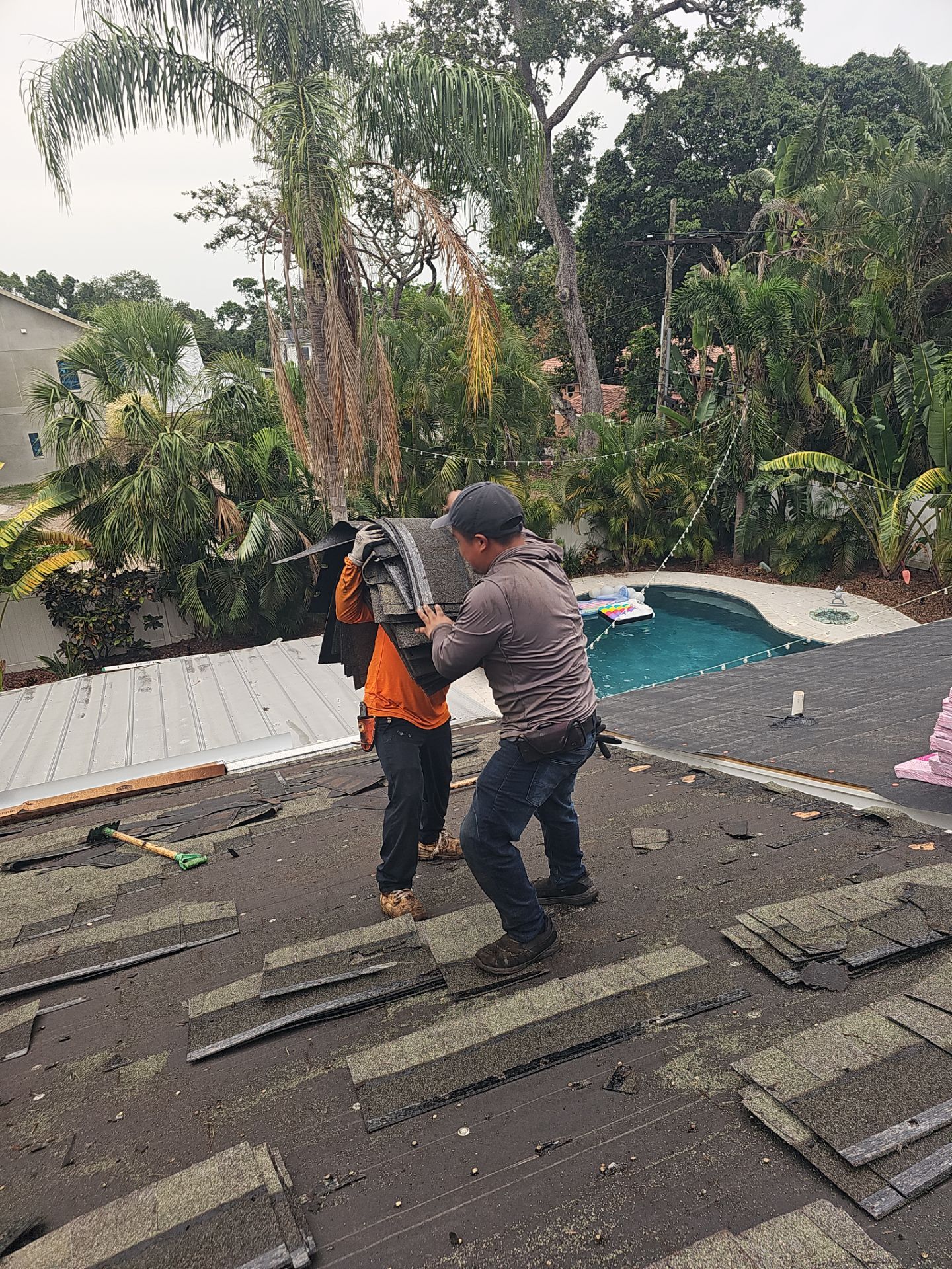 Project in St. Petersburg 33703 by Mitchell Roofing Company LLC 