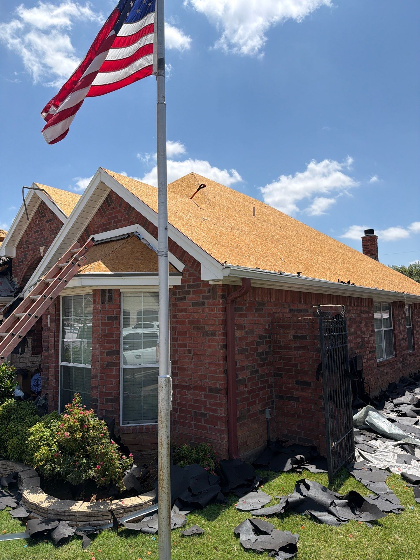 Burkburnett Roof Replacement Featuring Owens Corning Onyx Black Shingles by Shearman Roofing & Construction