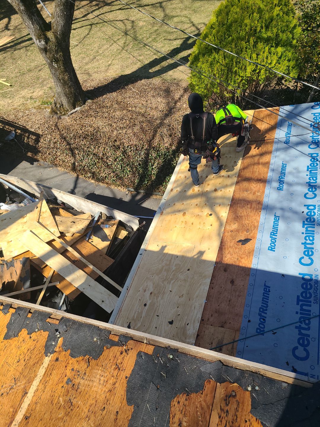 Great Falls: Residential Roof Replacement with CertainTeed Landmark Pro in Max Def Resawn Shake by RM Banning, Inc.