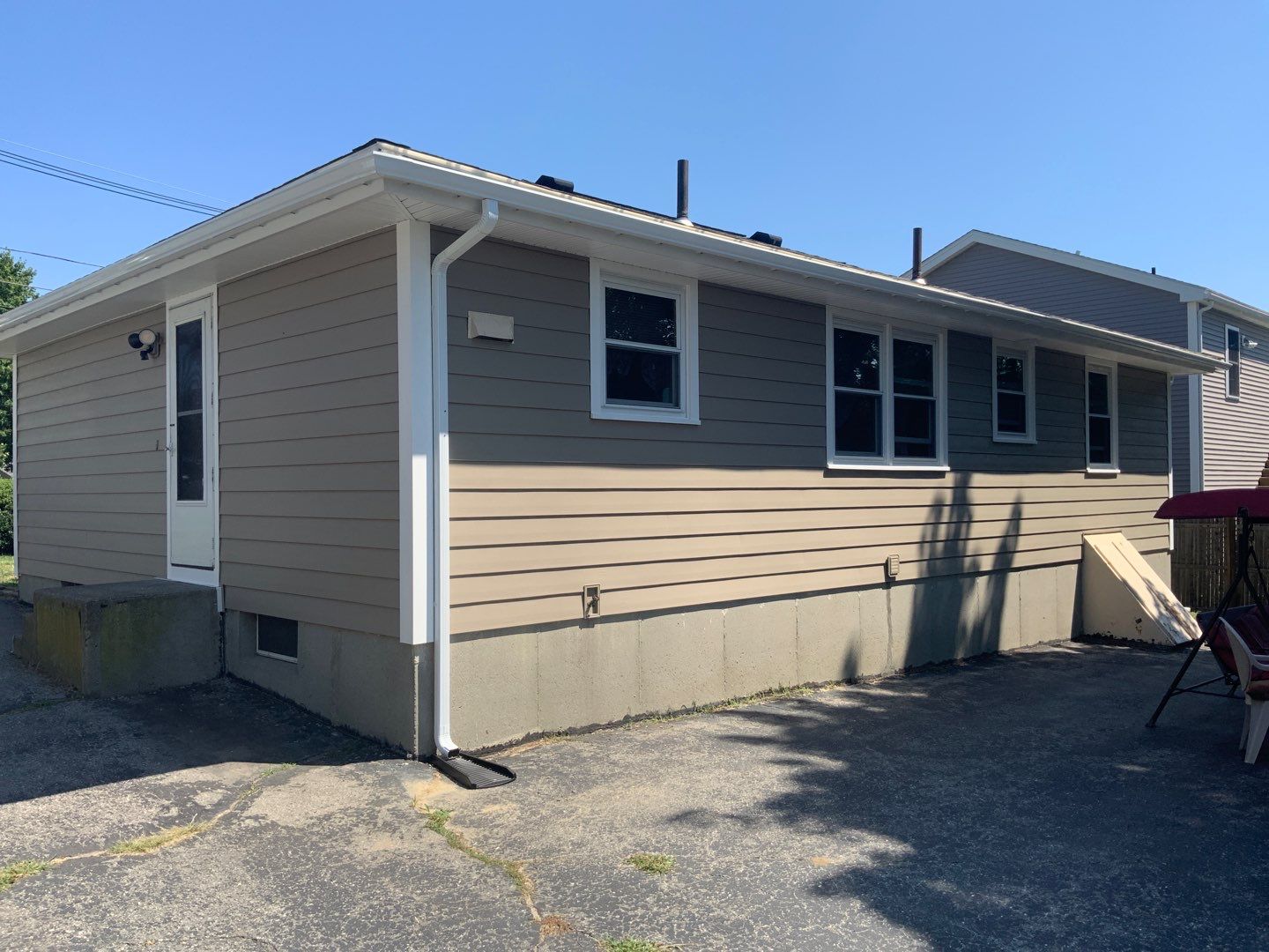Siding Installation using Everlast Composite Siding by UBrothers Construction