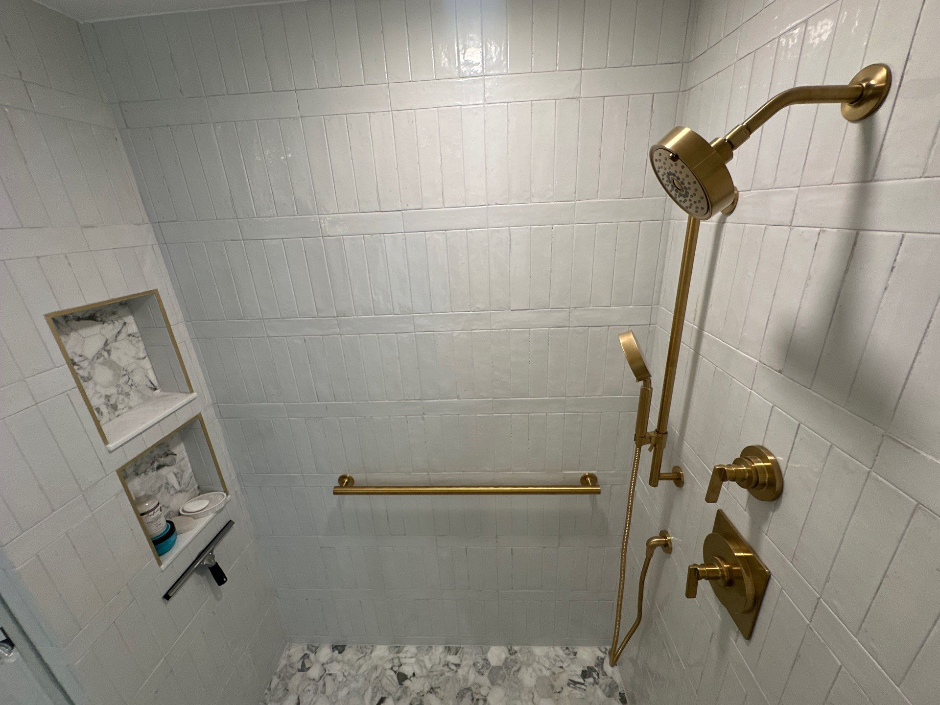 Master bathroom renovation by Prudencio