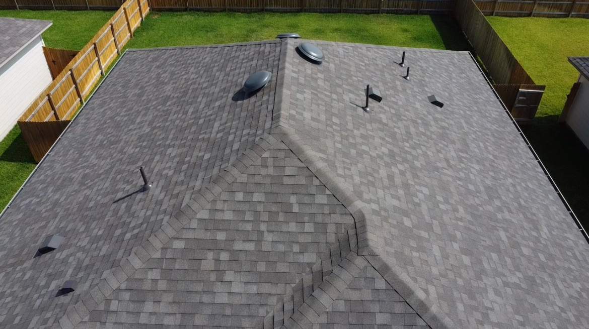 Residential Roofing Installation using Owens Corning Oakridge by Kstylez Roofing & Construction