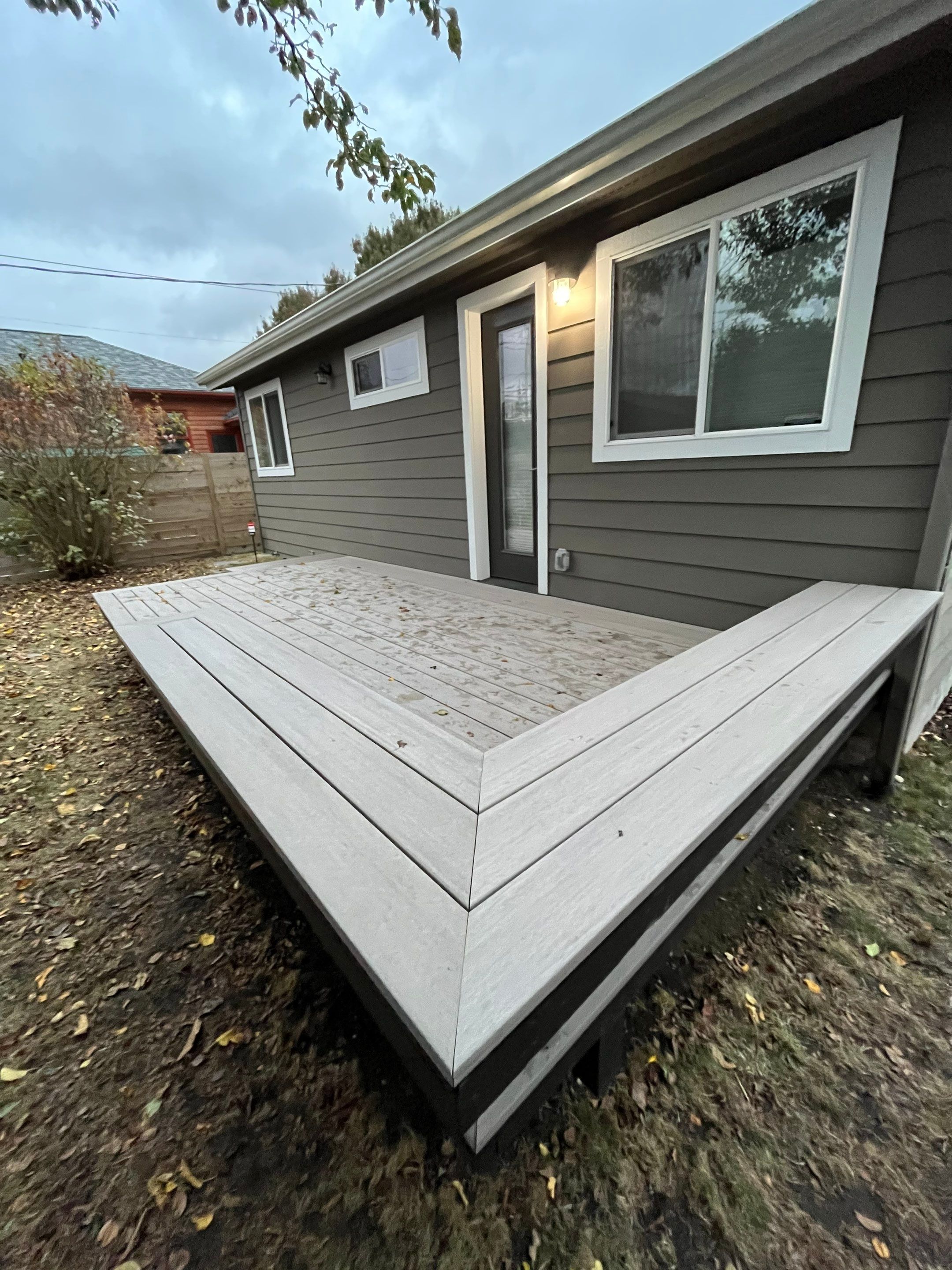Seattle Deck & Bench by Alki deck builders 