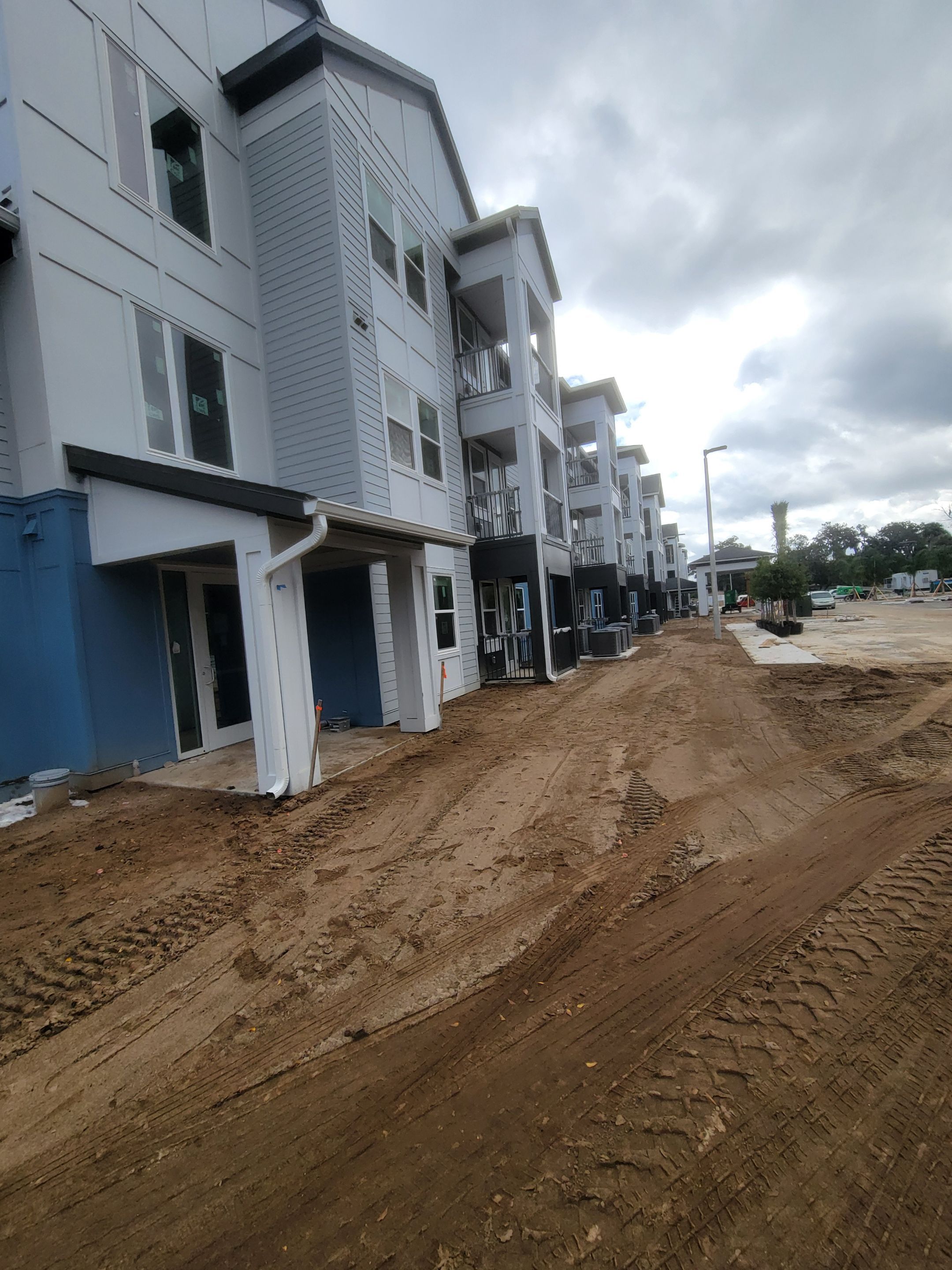 7-Inch Seamless Gutters for Large Roofs in Daytona Beach FL by Gutter Professors