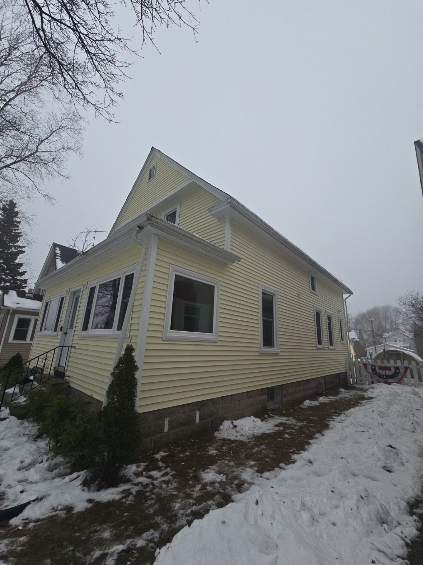Sunshine siding install !  by Gellings Roofing & Siding