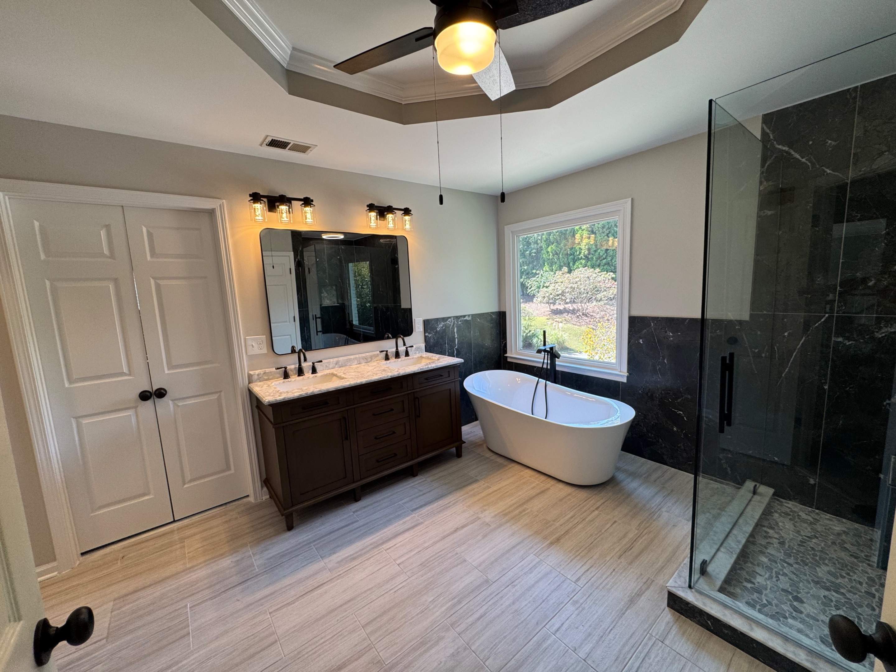 Master bathroom renovation by Prudencio