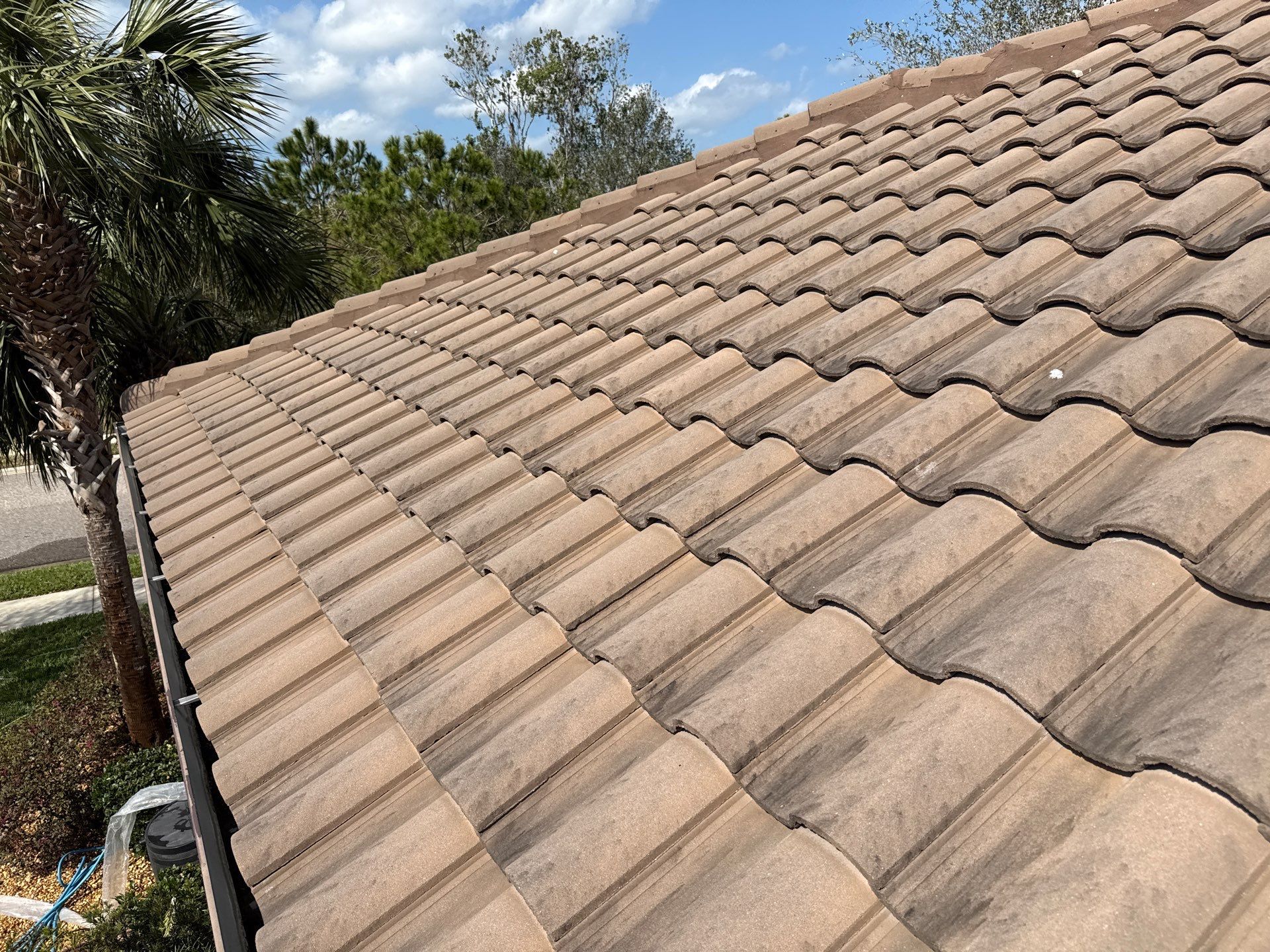 Tile Roof & Pool Deck Cleaning in Artisan Lakes Esplanade, Palmetto, FL – Sunshine AquaWash by Sunshine AquaWash