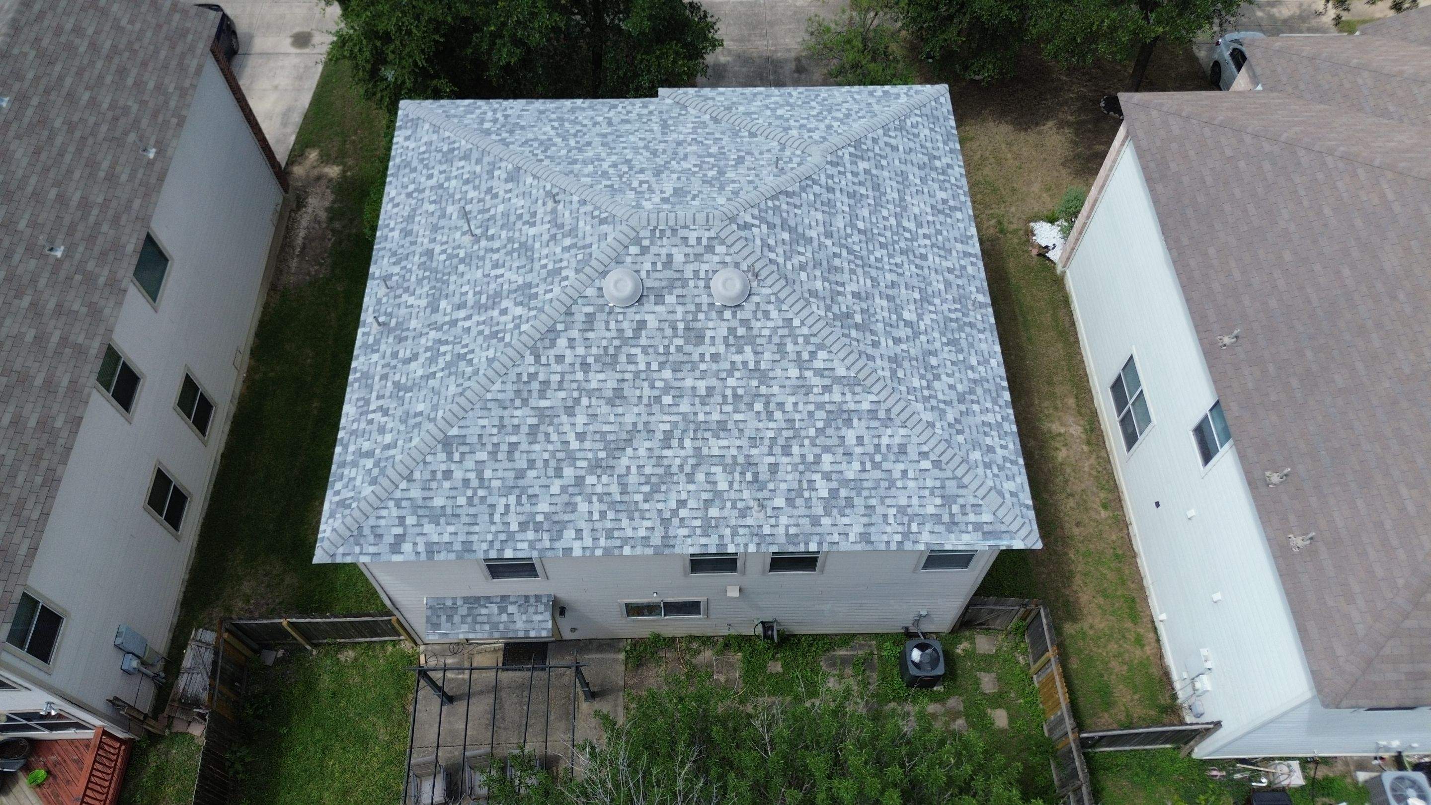 Sierra Gray - Owens Corning TruDefinition Duration by RoofsOnly.com