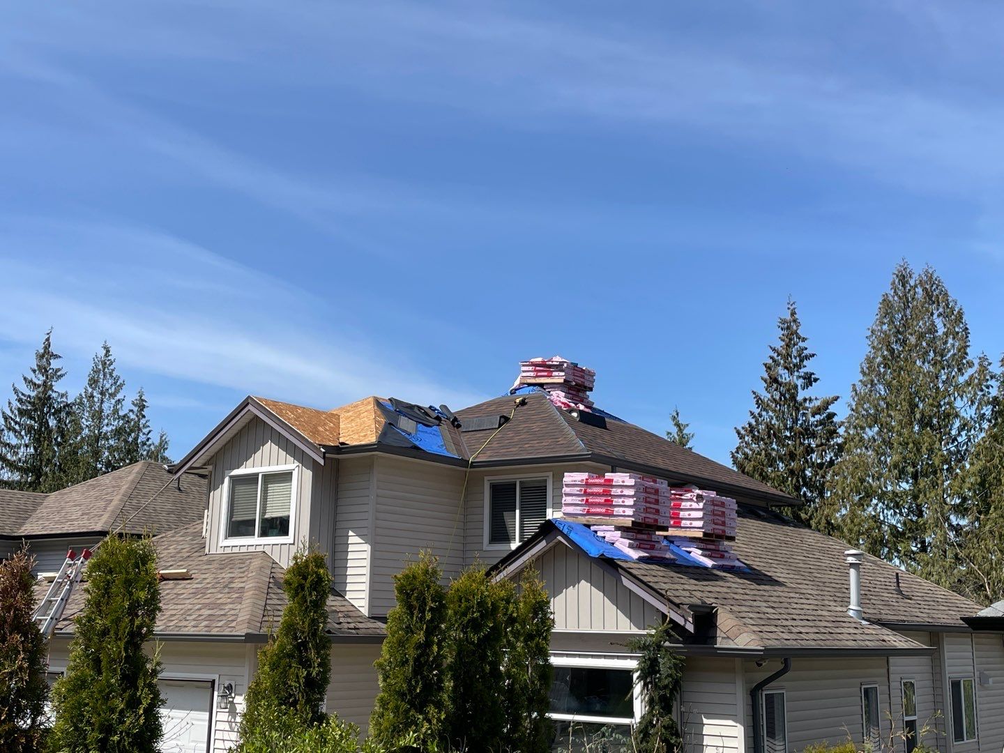 Residential Roofing Installation using OC Oakridge shingles by Top Notch Roofing Inc