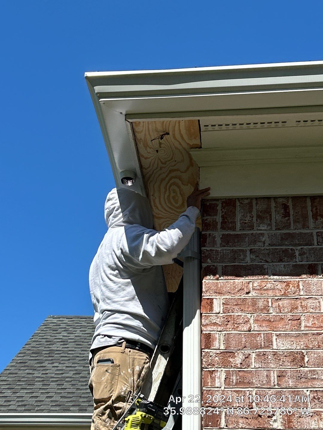 Brentwood - Sunset Rd. Exterior  by Nashville House Painters 