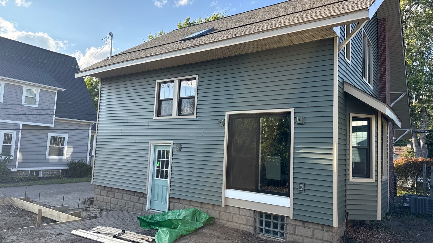 Siding Replacement using Alside Charter Oak D4.5" Deep Moss by 180 Contractors