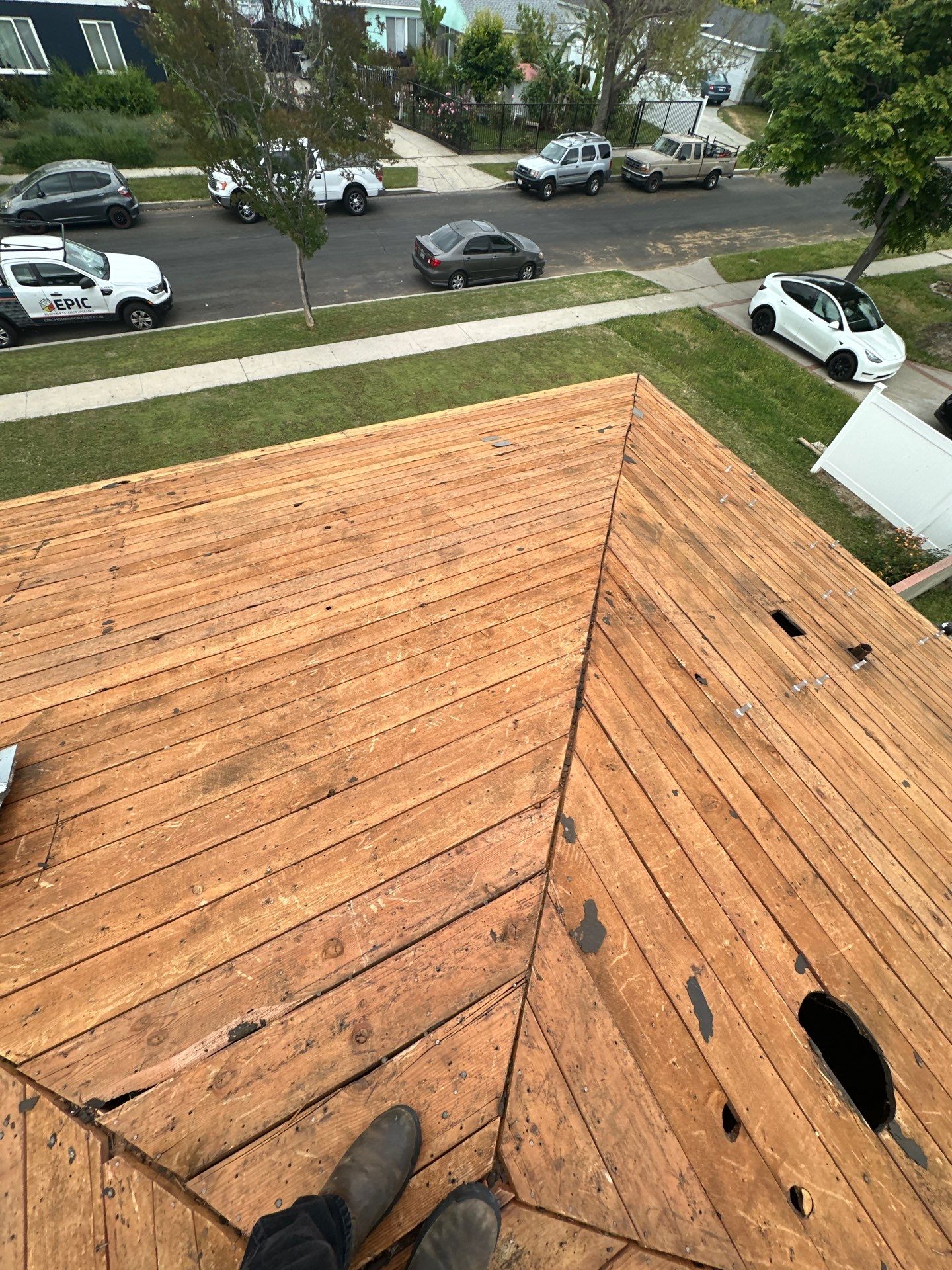 Roof Replacement - Los Angeles, CA 91335 by Epic Roof Replacement