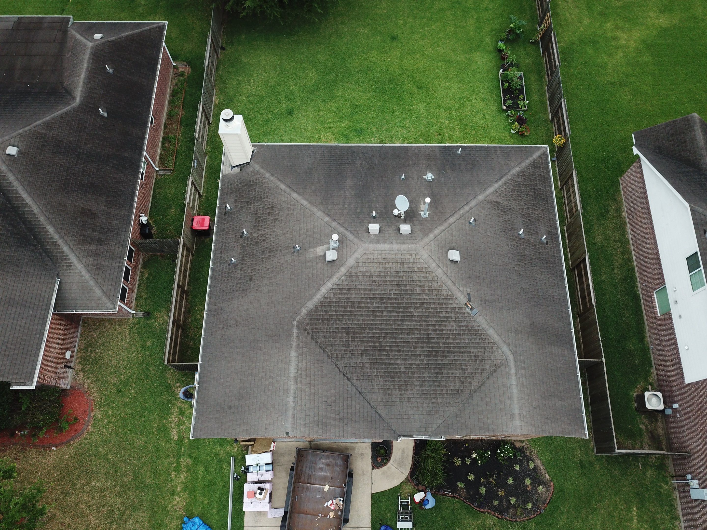 OC Duration Estate Gray by HHH Roofing & Construction