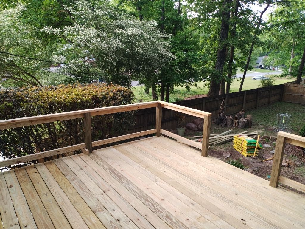 Oak Leaf Circle - Deck Installation  by Pillar and Pine