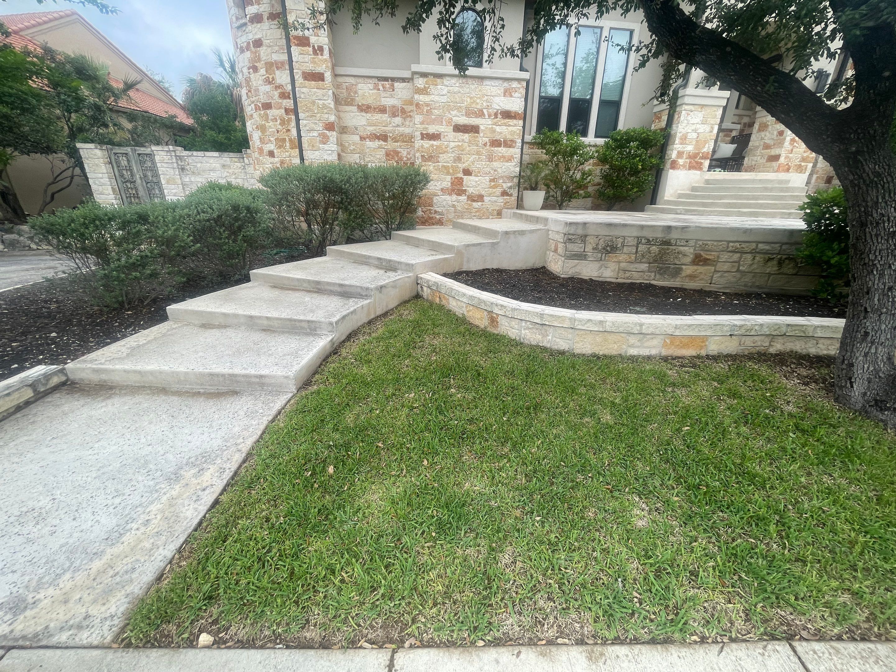 Dominion, San Antonio by TORO Garage Co