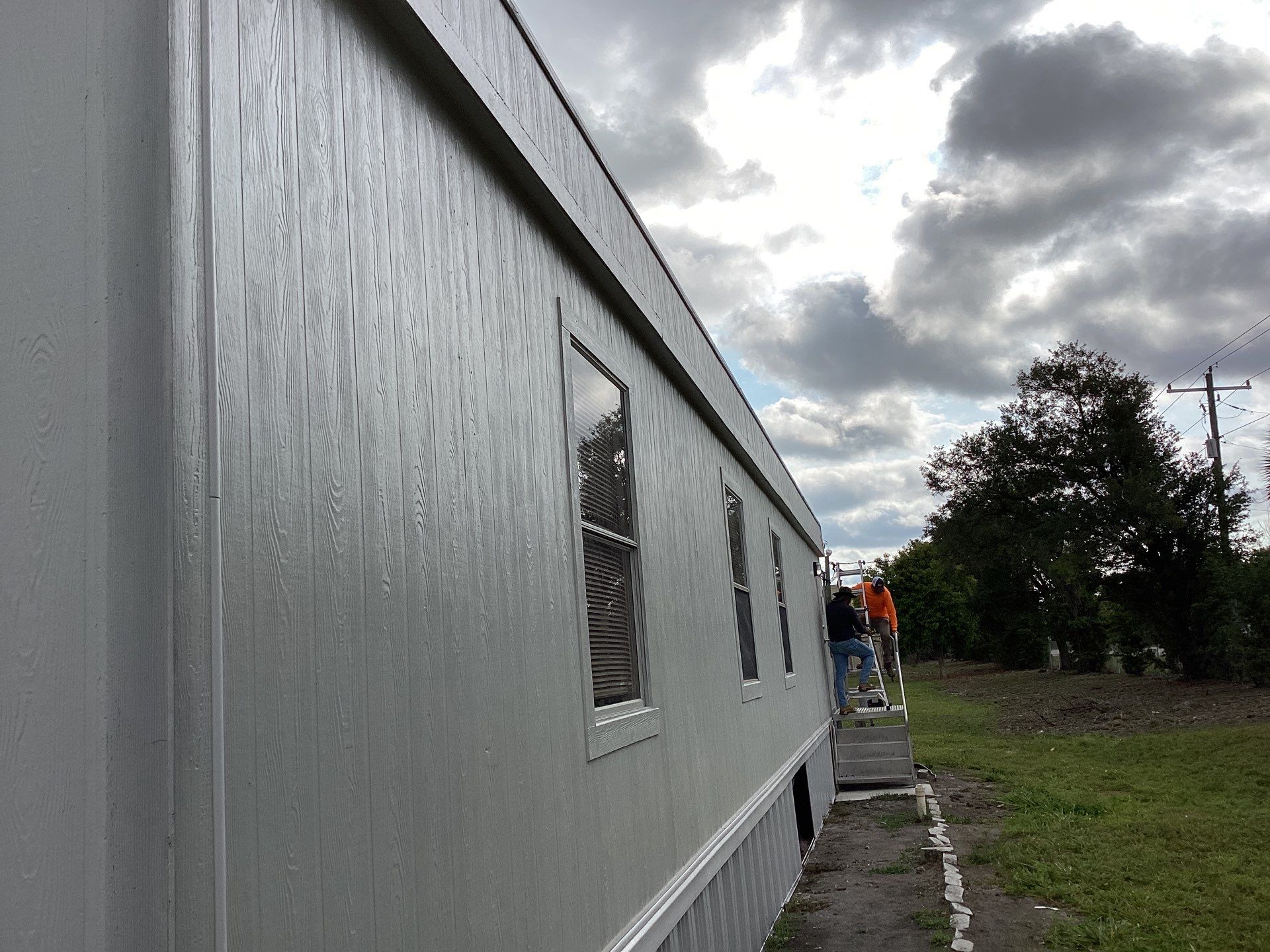 Commercial Gutters using Seamless Aluminum Gutters in Palmetto FL by Gutter Professors