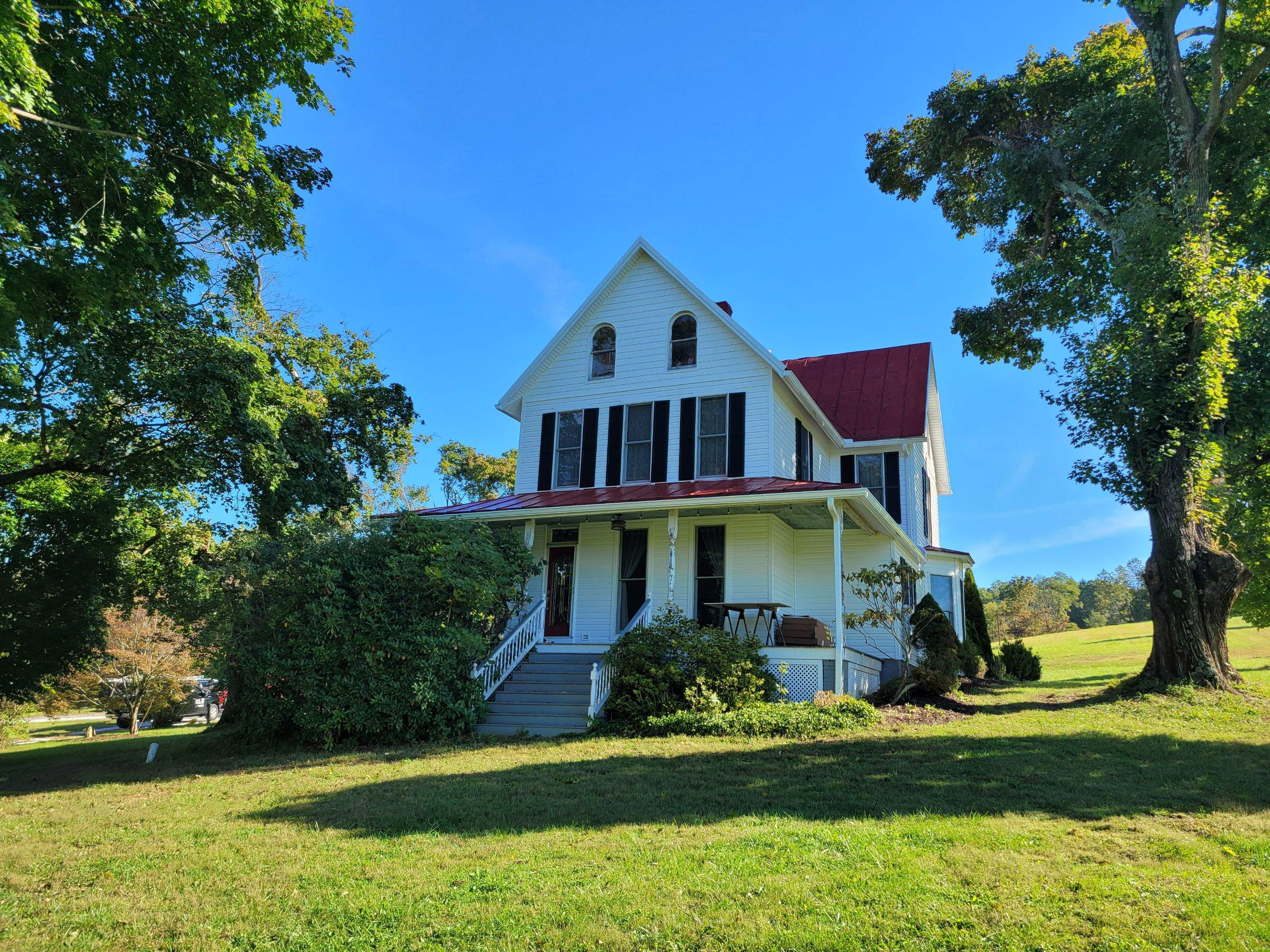 Siding Replacement by Roof Right Inc