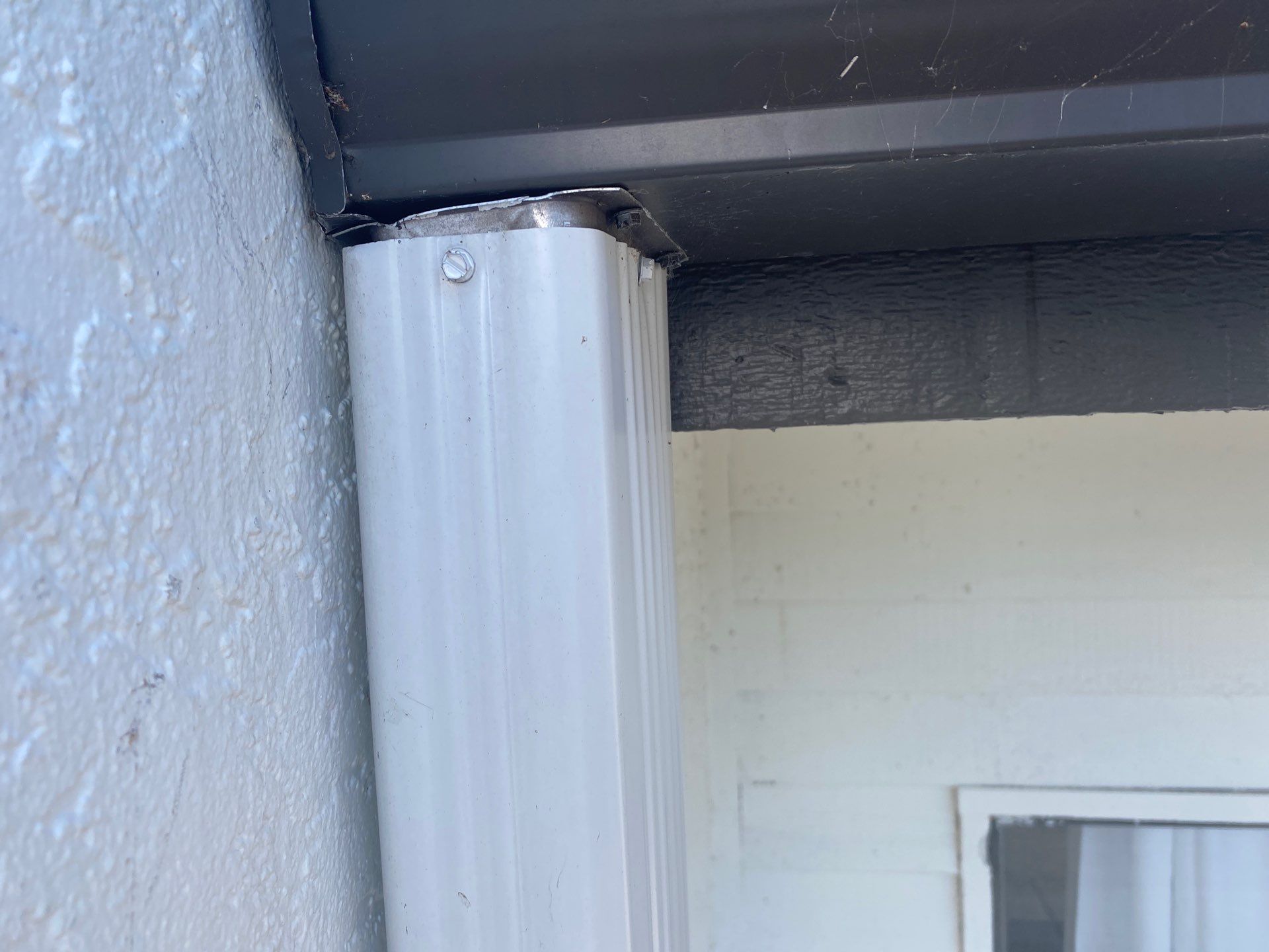 Gutter cleaning all buildings are the same for 6 units in Fort Myers FL by Gutter Professors