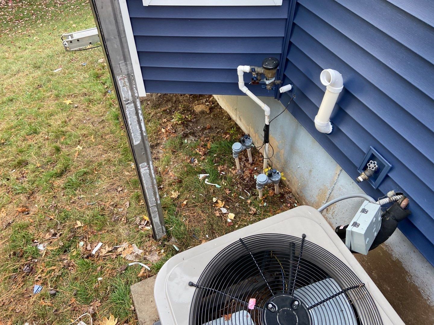 Siding Replacement using Certainteed Restoration Classic D4 Midnight Blue by 180 Contractors