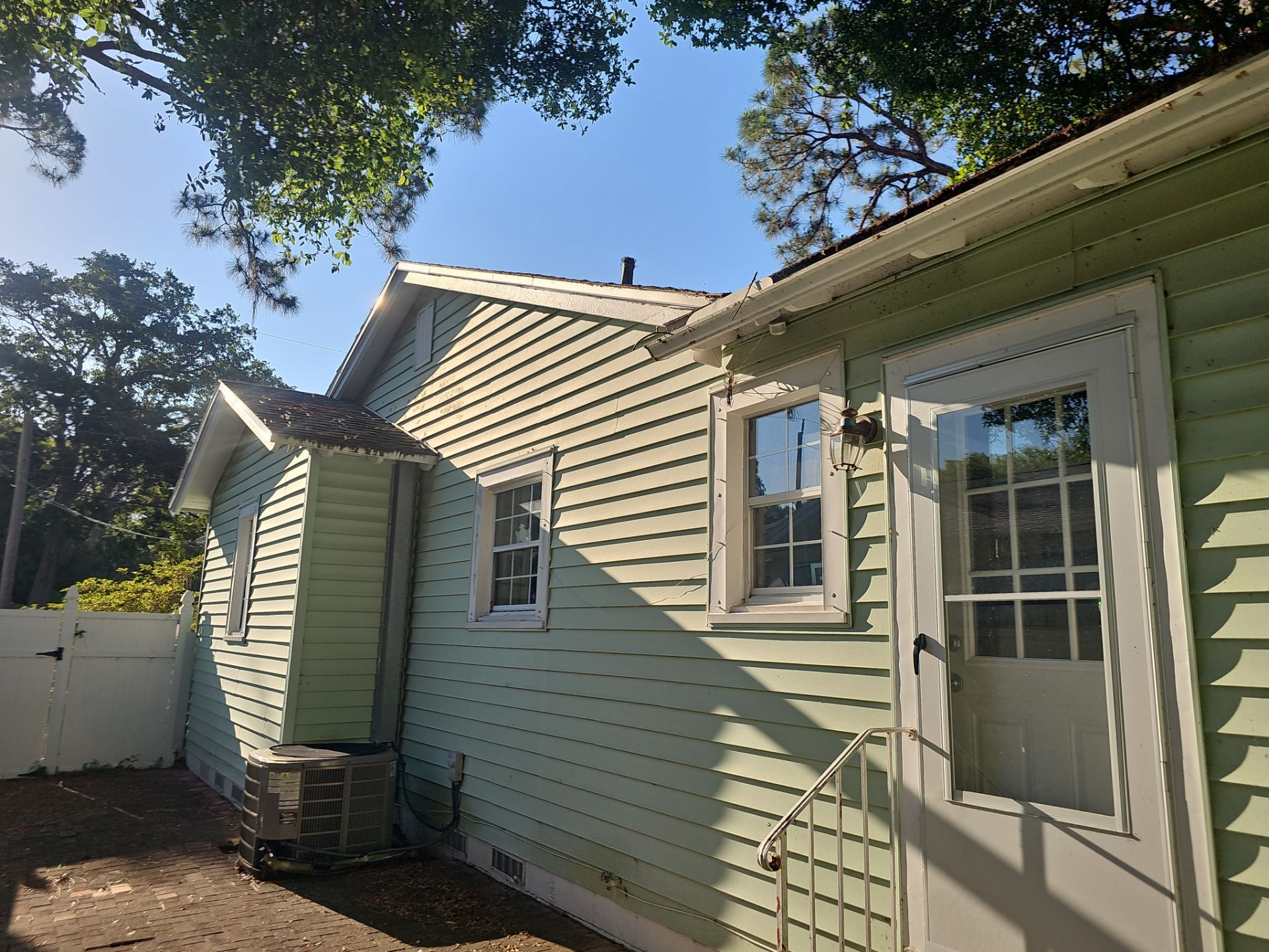 Project in Gulfport 33707 by Mitchell Roofing Company LLC