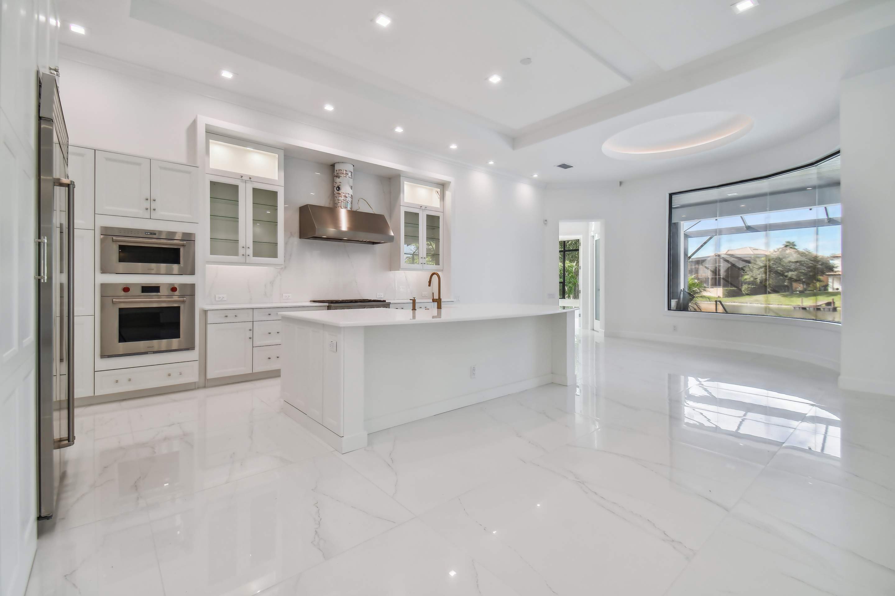 Laguna 1529B by Lyons Heritage Tampa, LLC