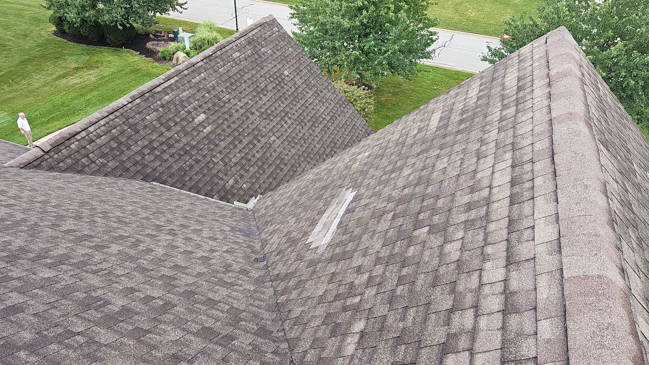 ATLAS PINNACLE COLOR: WEATHERED WOOD by Eagle Eye Roofing