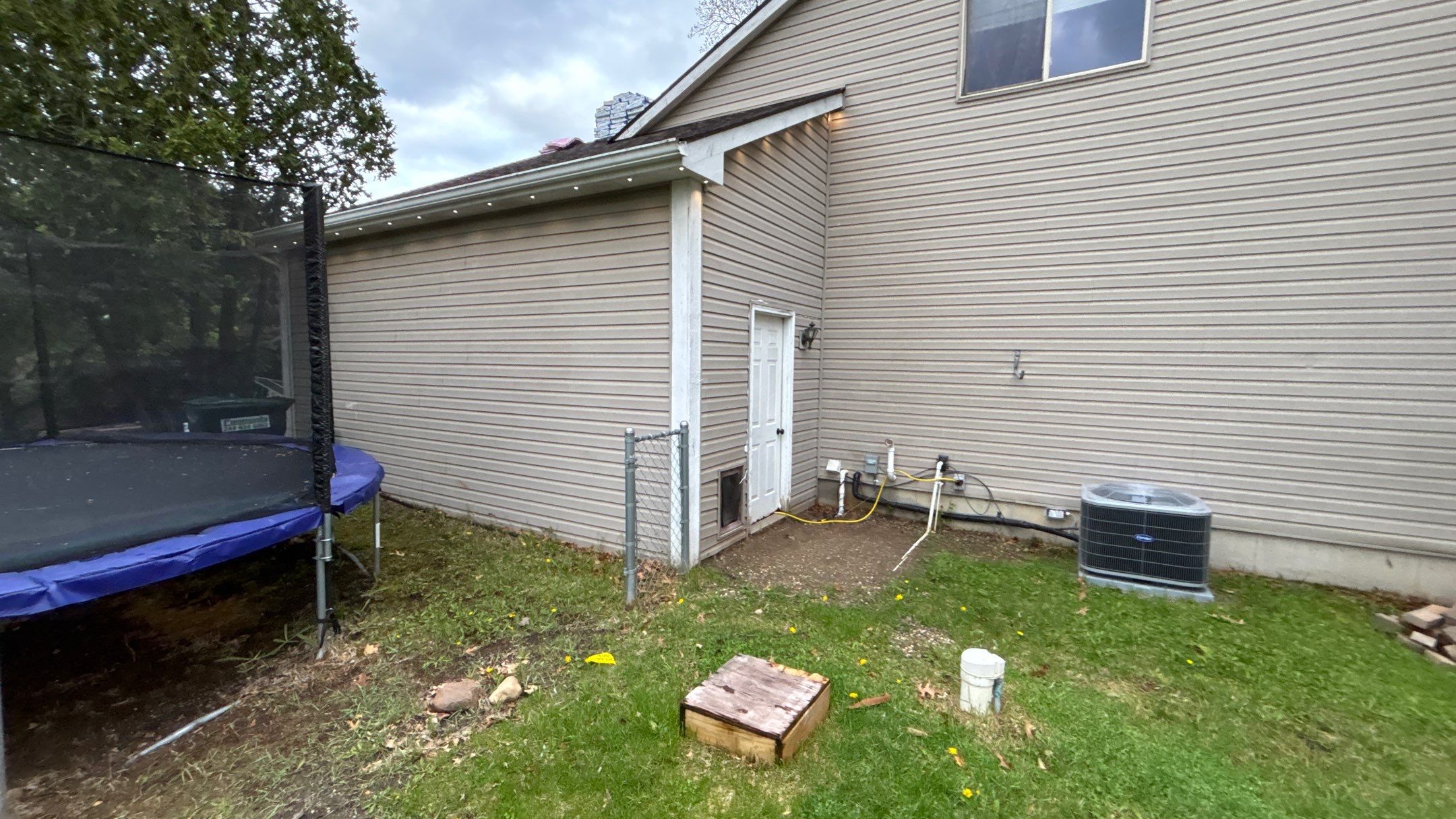 Roof Replacement using Malarkey Vista Brilliant Black by 180 Contractors