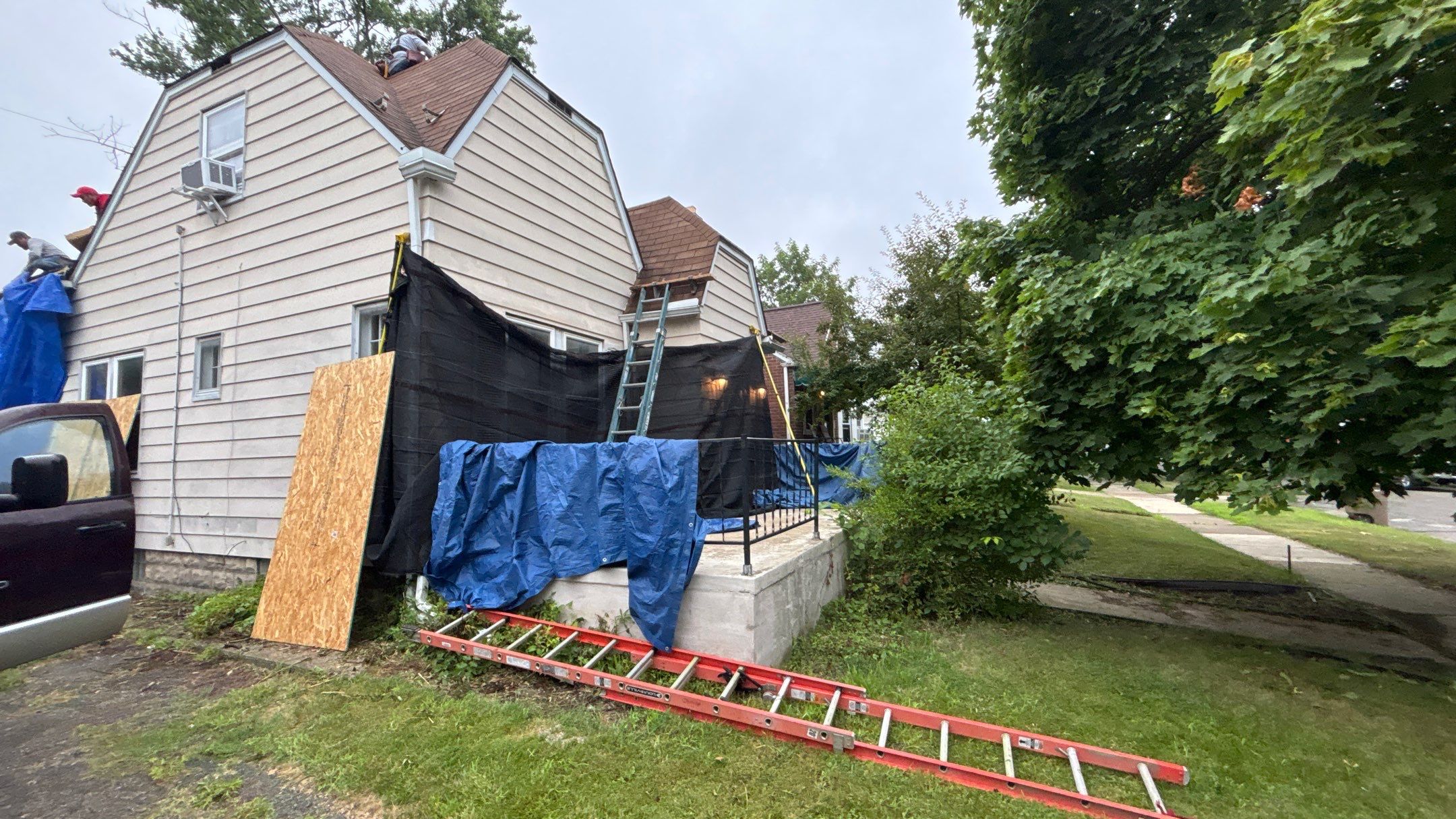 Roof Replacement using Owens Corning Brownwood by 180 Contractors