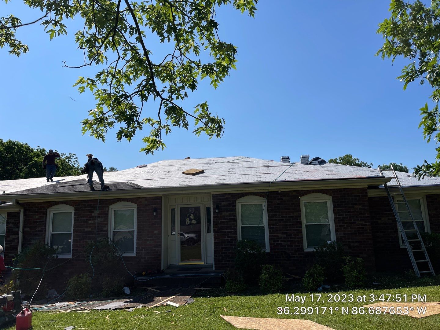 Residential Roofing Installation using GAF Timberline HDZ Charcoal by Undersun Roofing 