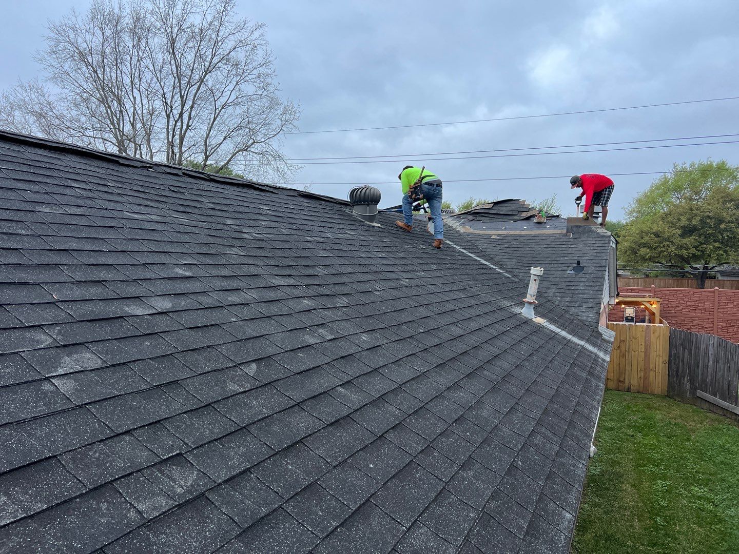 IKO Cambridge Dual Black by HHH Roofing & Construction
