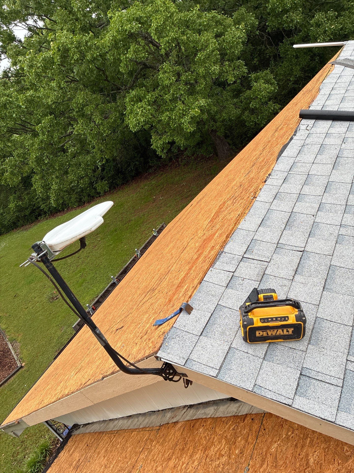 Shasta White TruDef Owens Corning Shingles by In & Out Construction & Remodeling, LLC