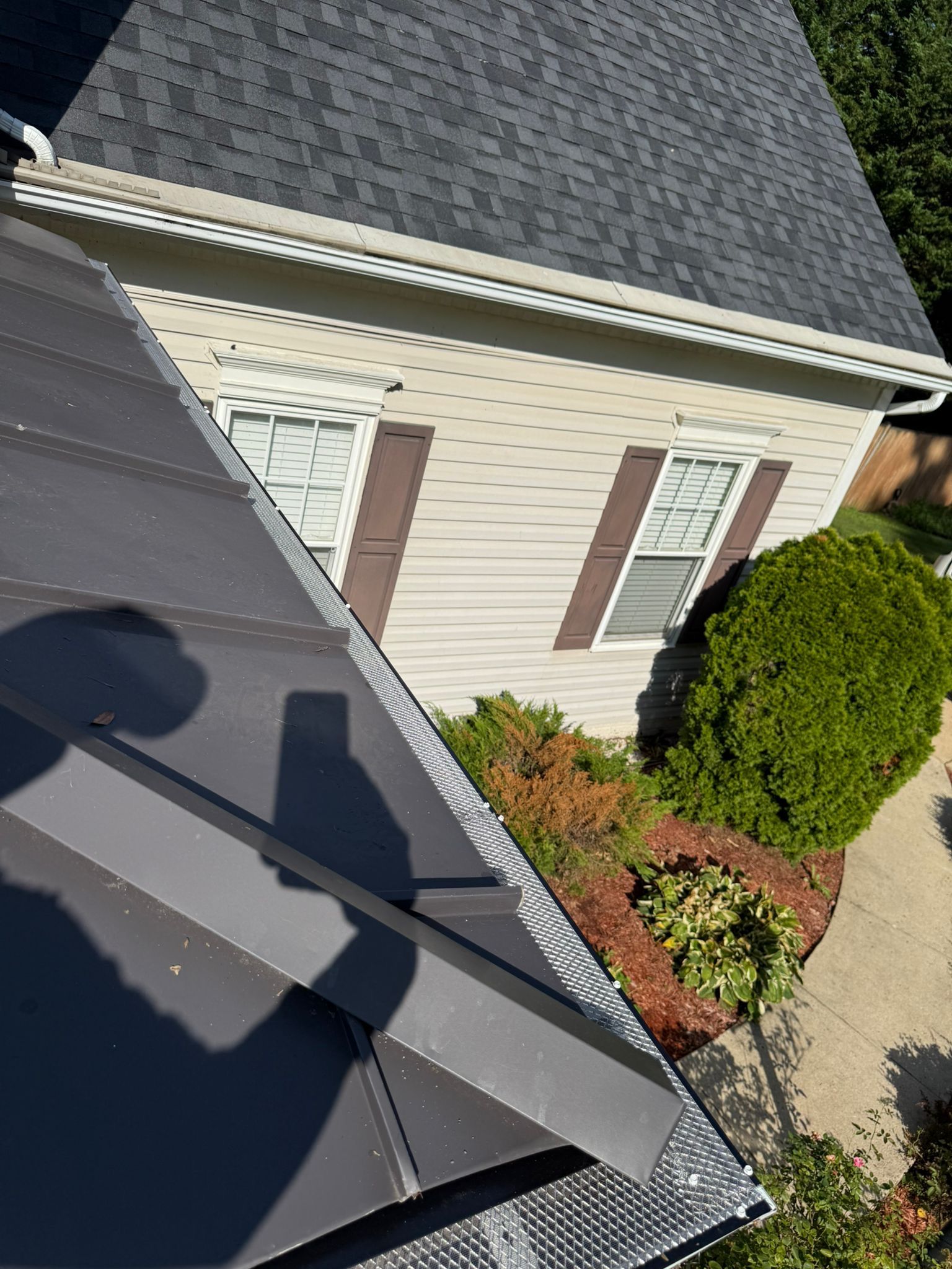Lorton: Residential Roof with CertainTeed Landmark Pro in Max Def Moire Black by RM Banning, Inc.